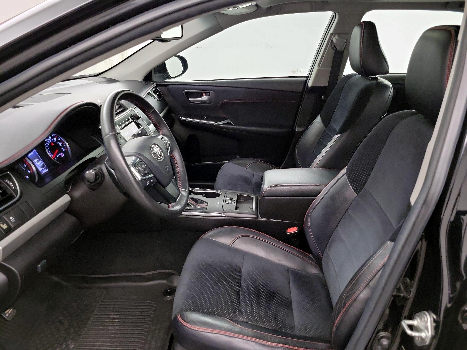 Thumbnail: 2017 Toyota Camry - 11