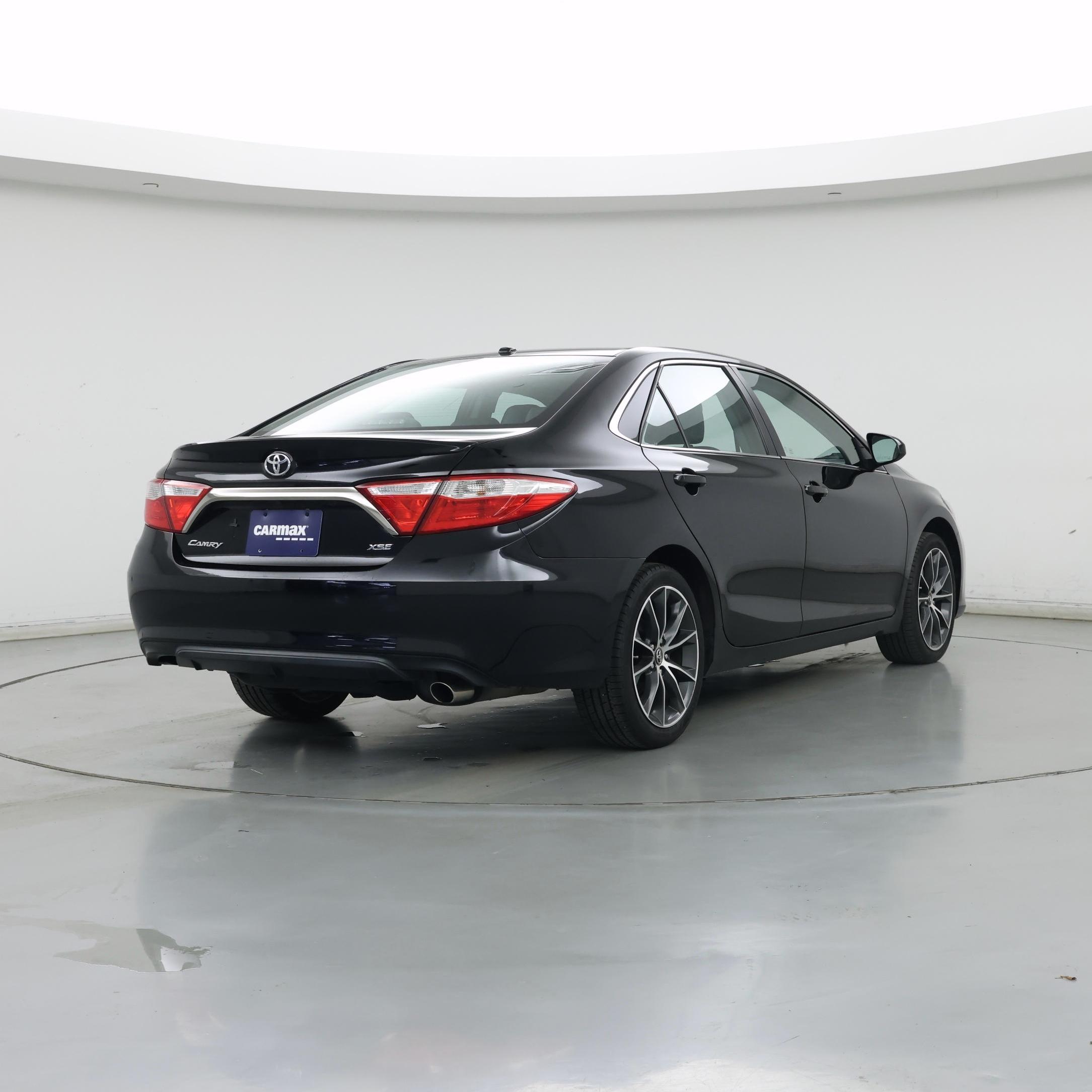 Thumbnail: 2017 Toyota Camry - 8
