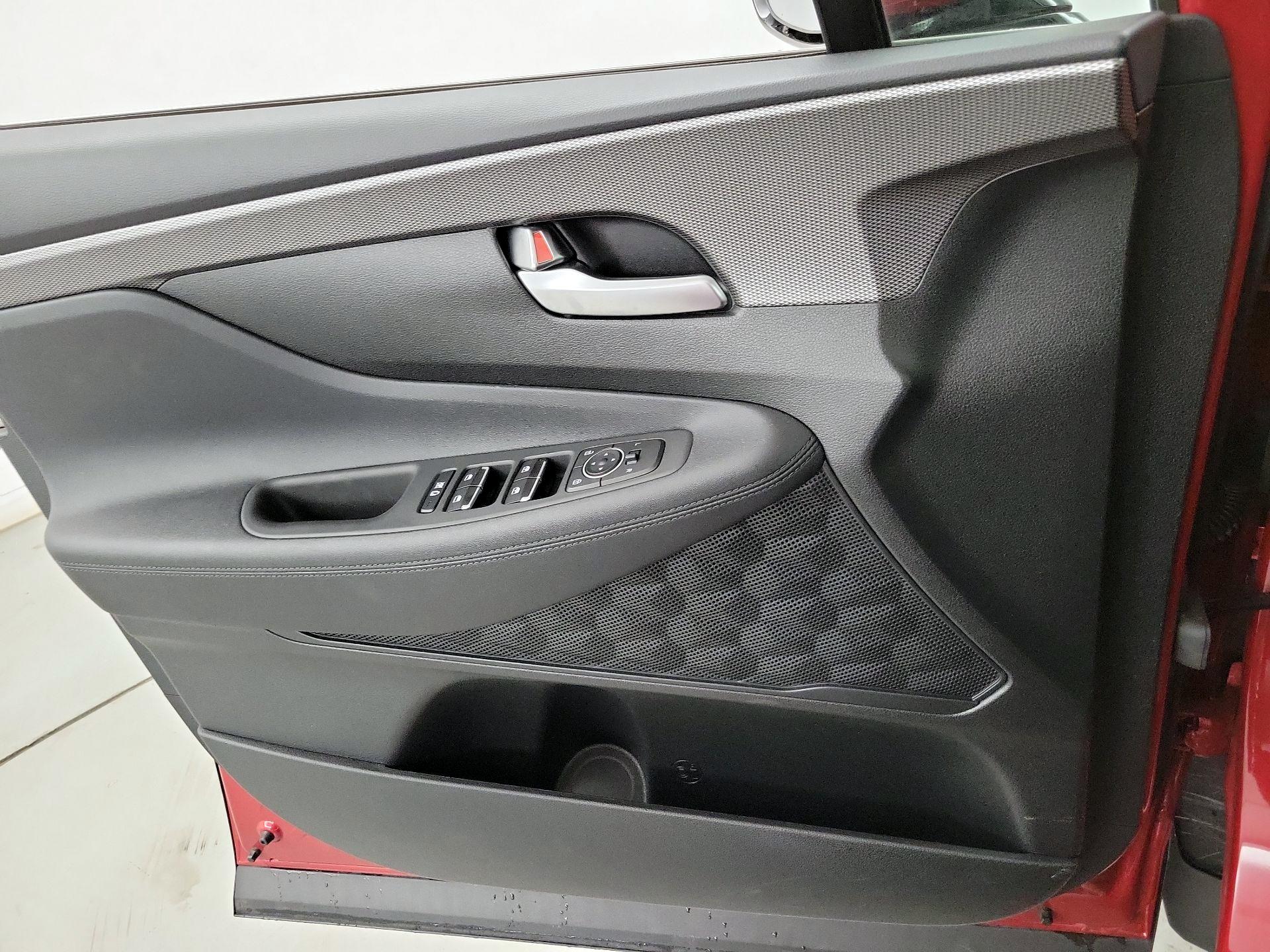 Thumbnail: 2019 Hyundai Santa Fe - 12