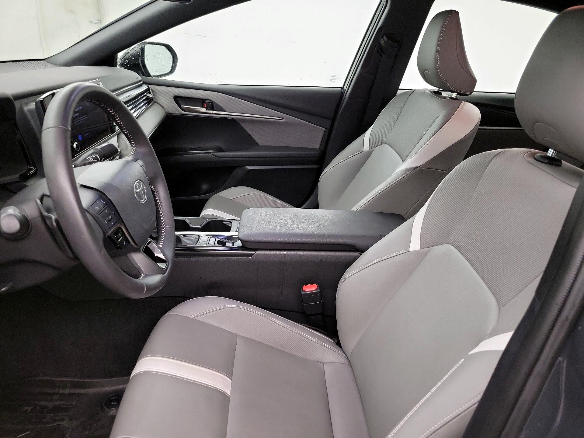 Thumbnail: 2025 Toyota Camry - 11