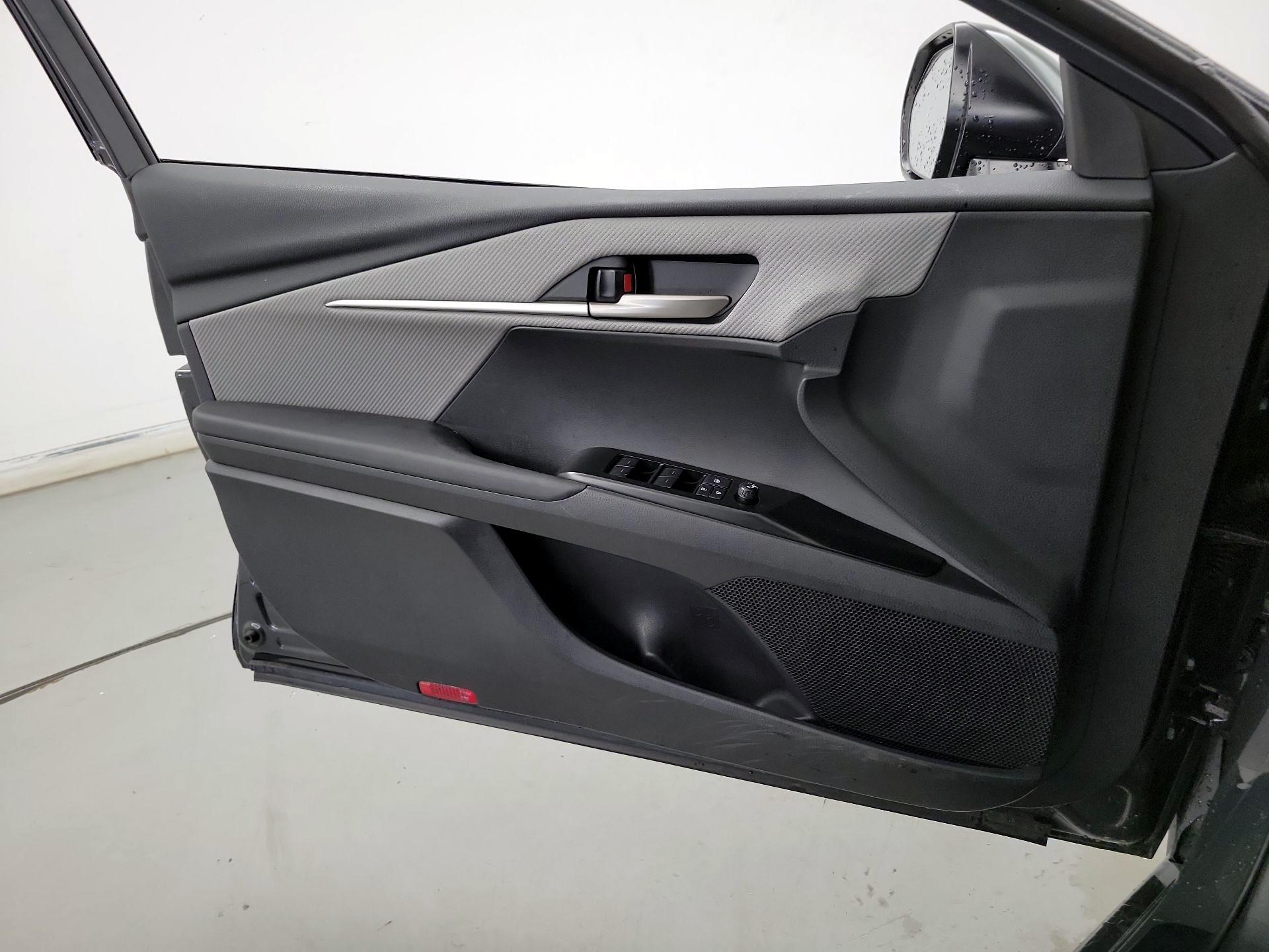 Thumbnail: 2025 Toyota Camry - 12