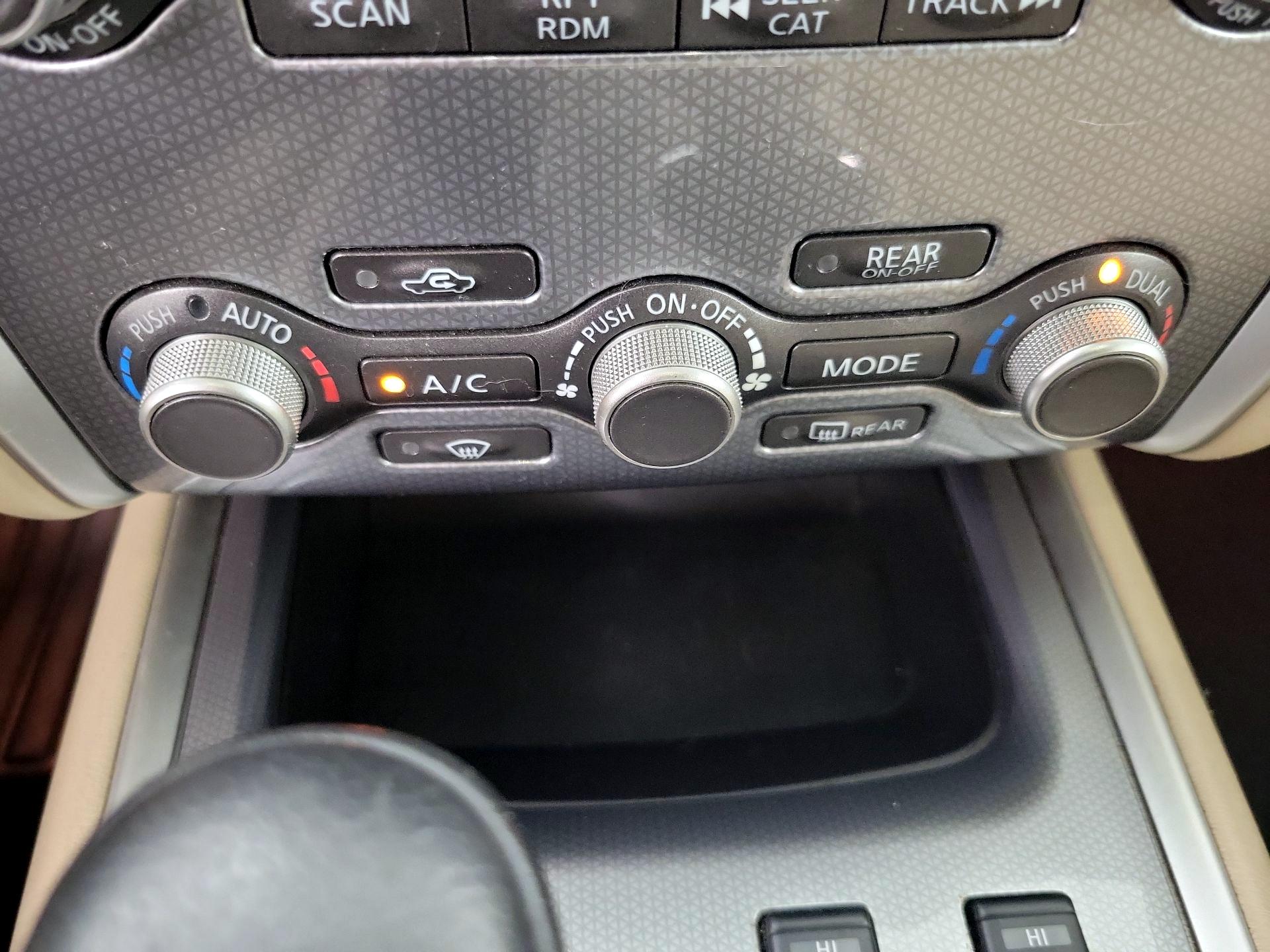 Thumbnail: 2017 Nissan Pathfinder - 17