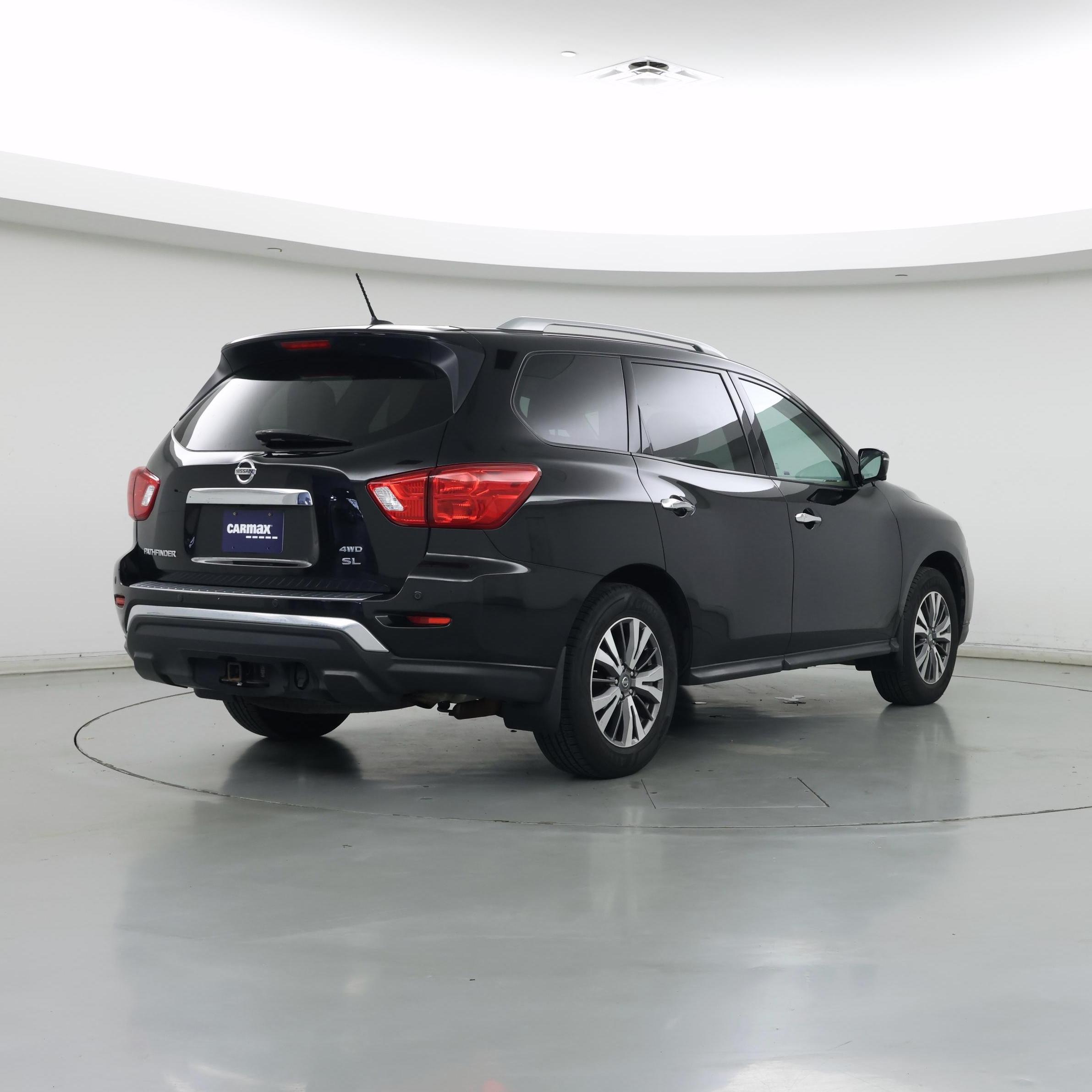 Thumbnail: 2017 Nissan Pathfinder - 8