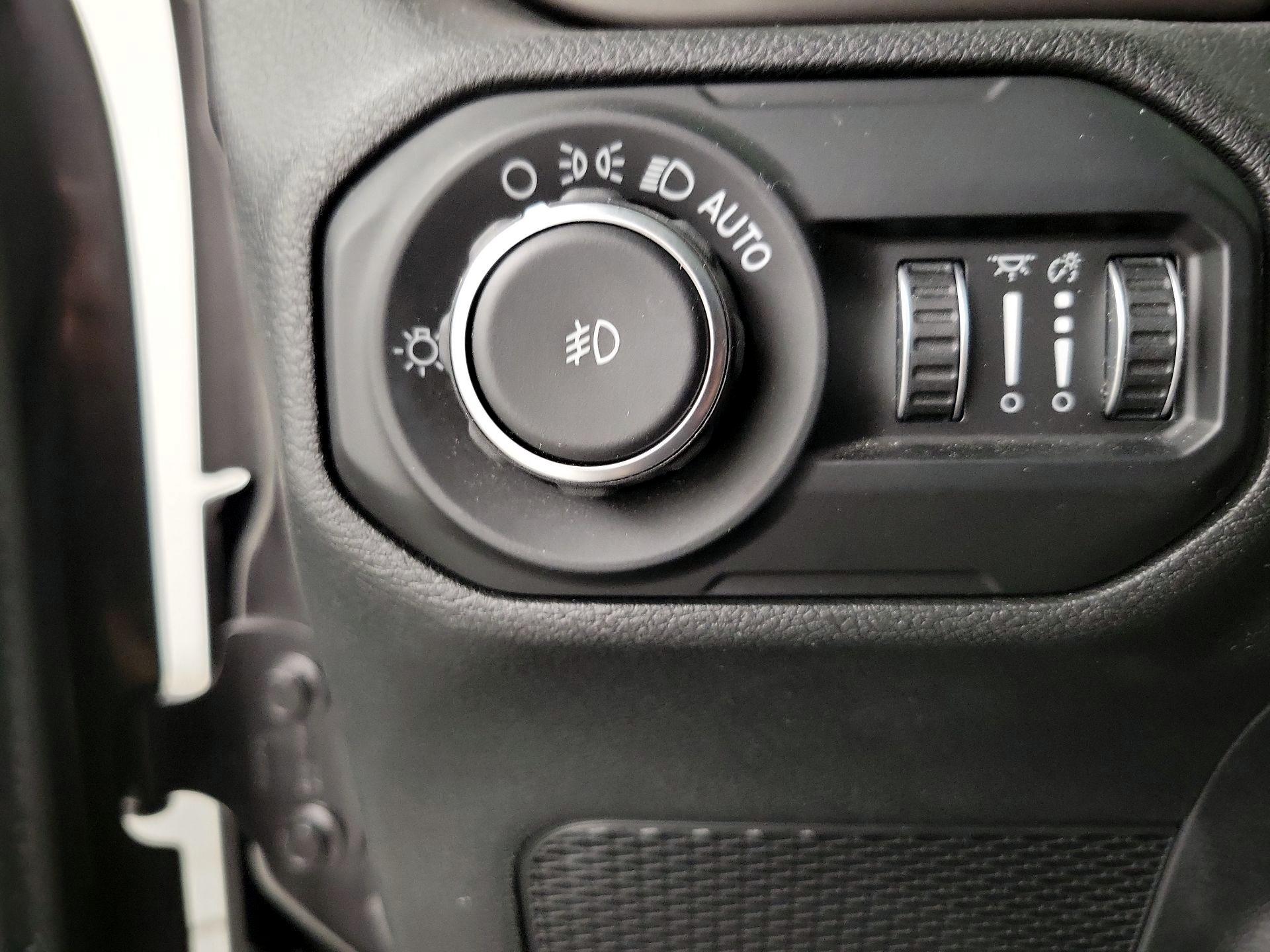 Thumbnail: 2020 Jeep Wrangler - 13
