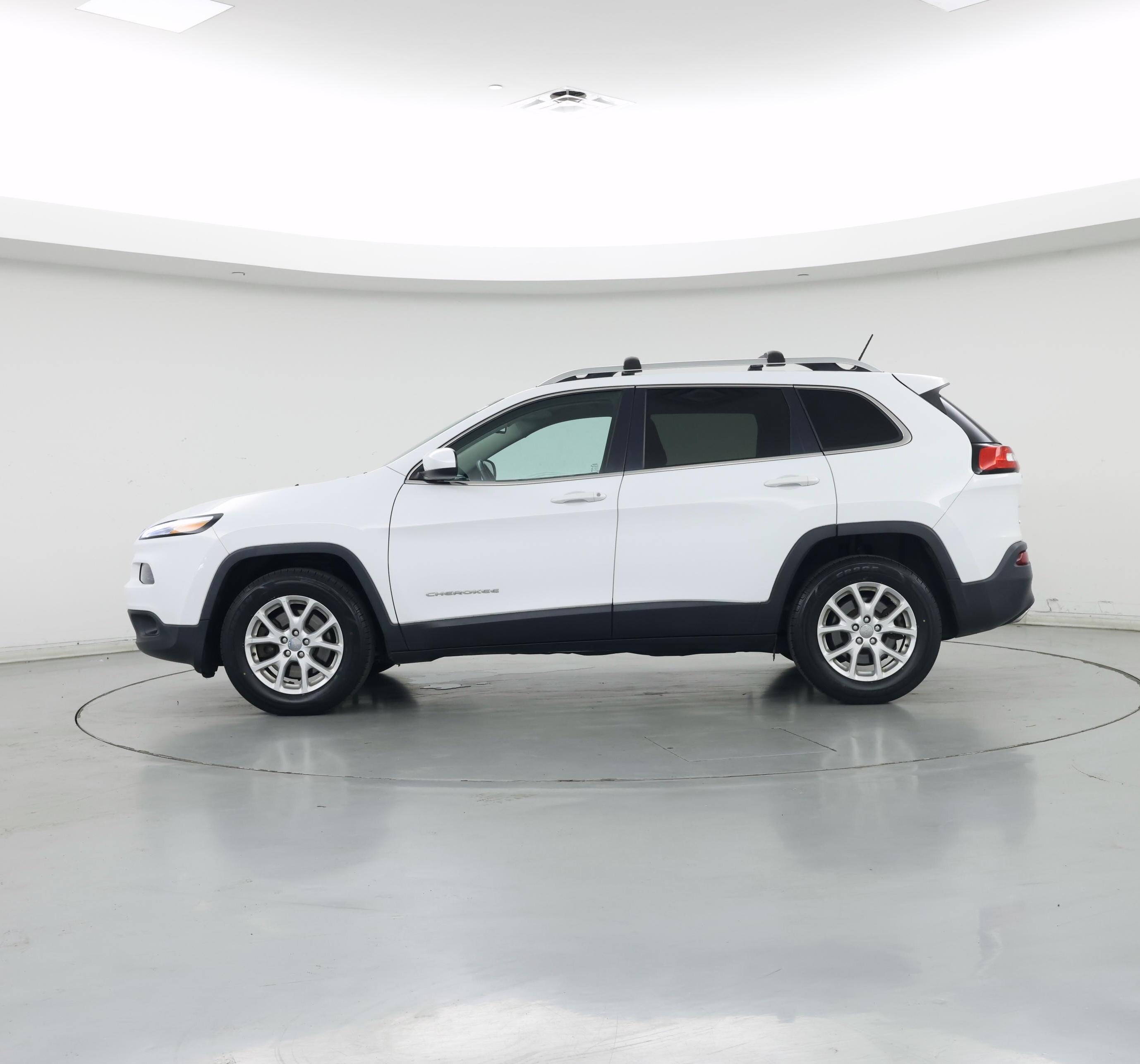 Thumbnail: 2015 Jeep Cherokee - 3