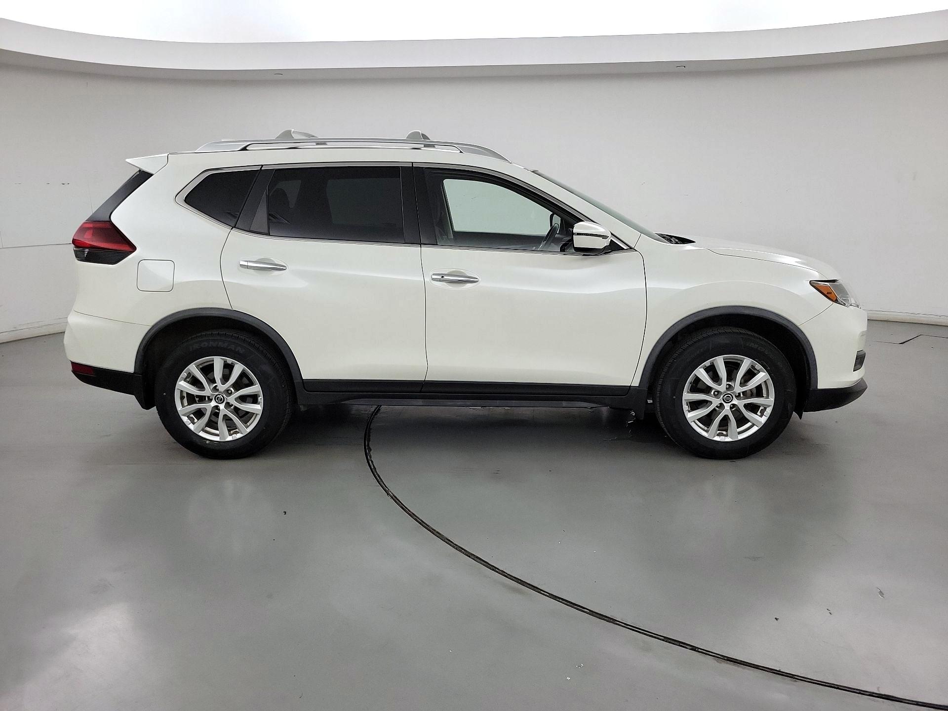 Thumbnail: 2020 Nissan Rogue - 4