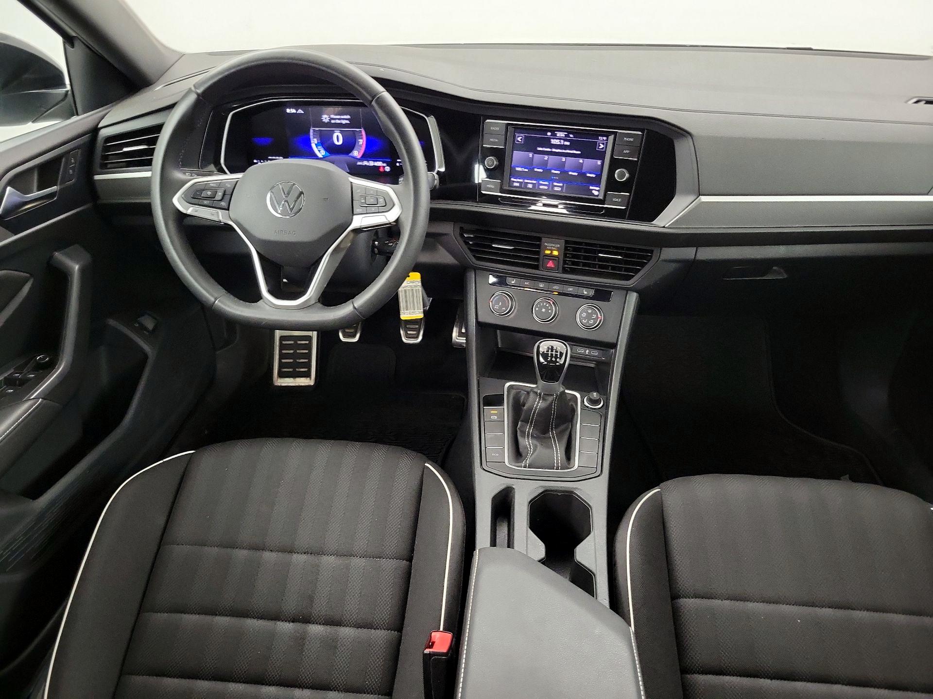 Thumbnail: 2024 Volkswagen Jetta - 9