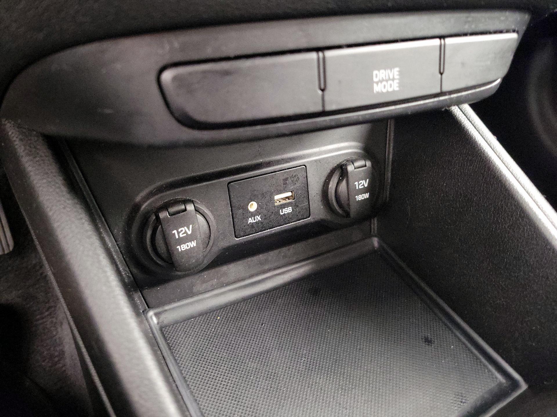 Thumbnail: 2019 Hyundai Accent - 18