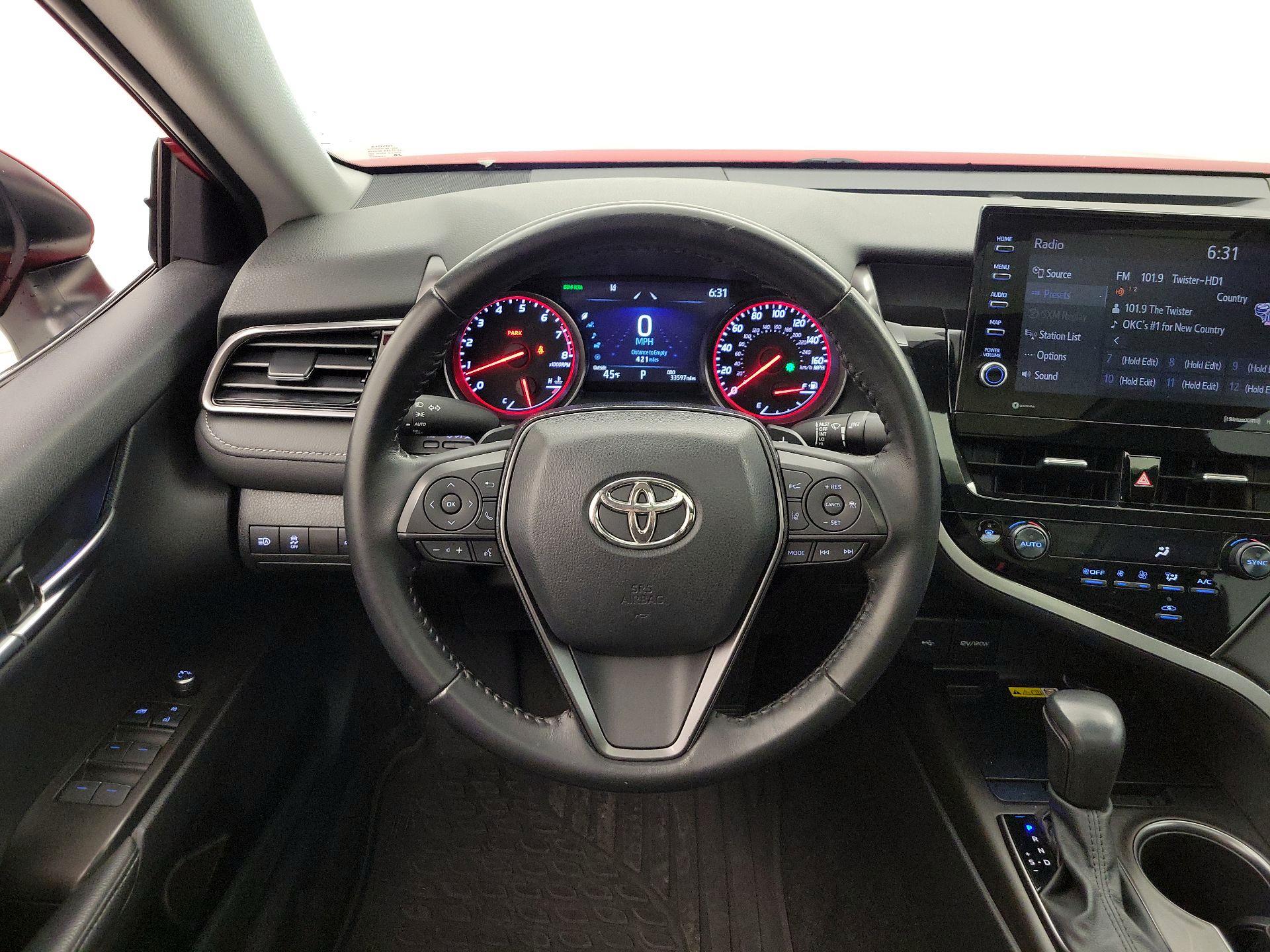 Thumbnail: 2022 Toyota Camry - 10