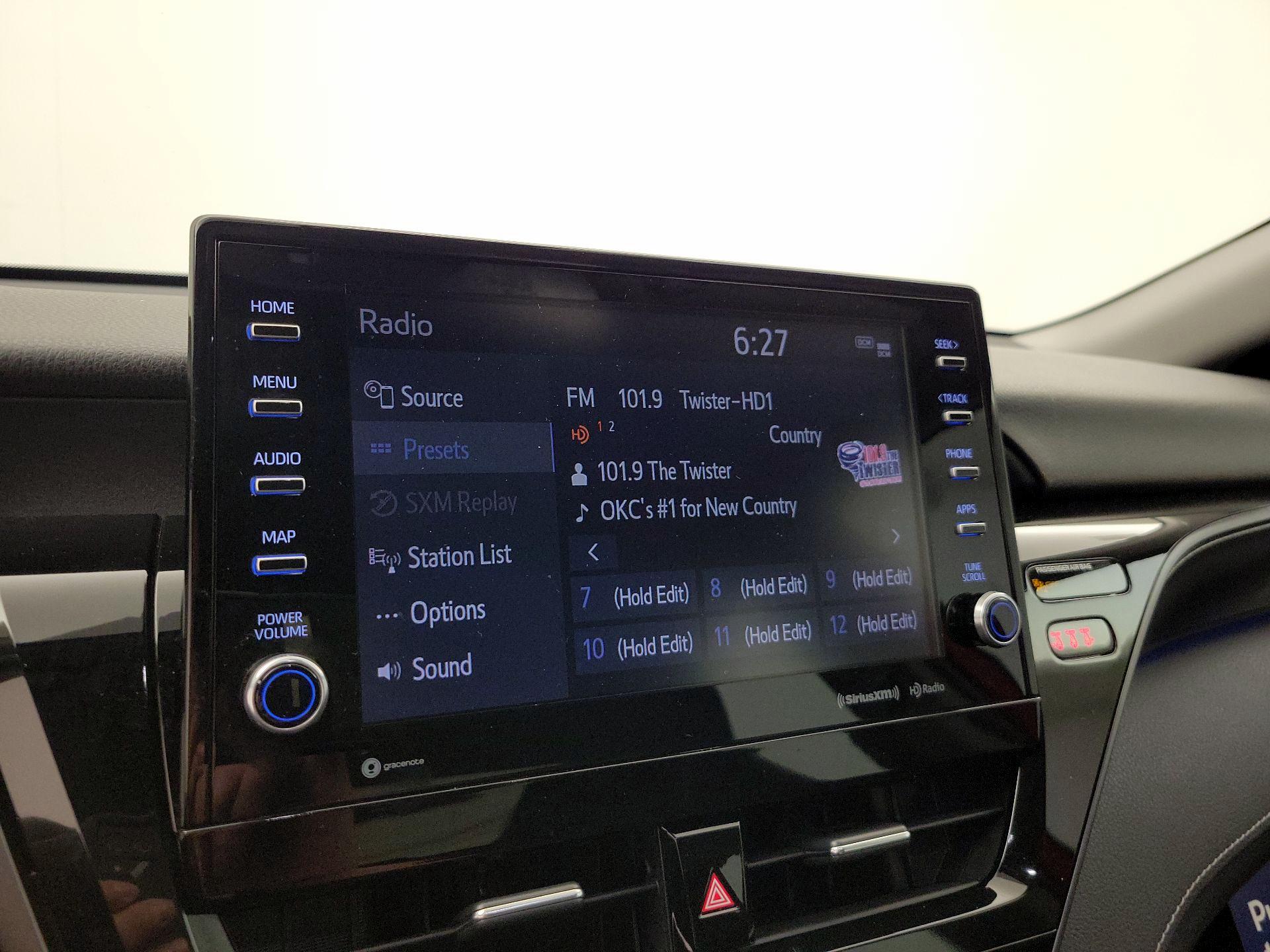 Thumbnail: 2022 Toyota Camry - 15