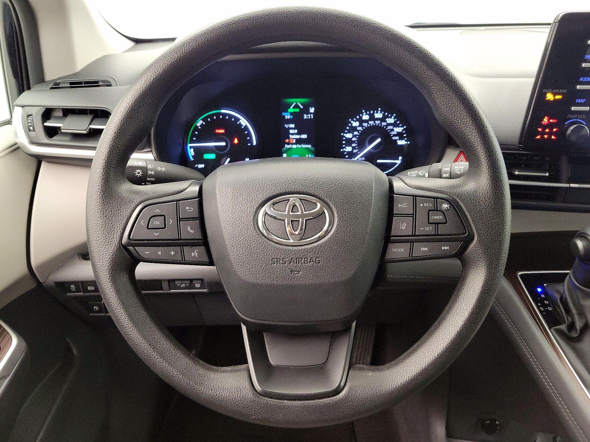 Thumbnail: 2024 Toyota Sienna - 10