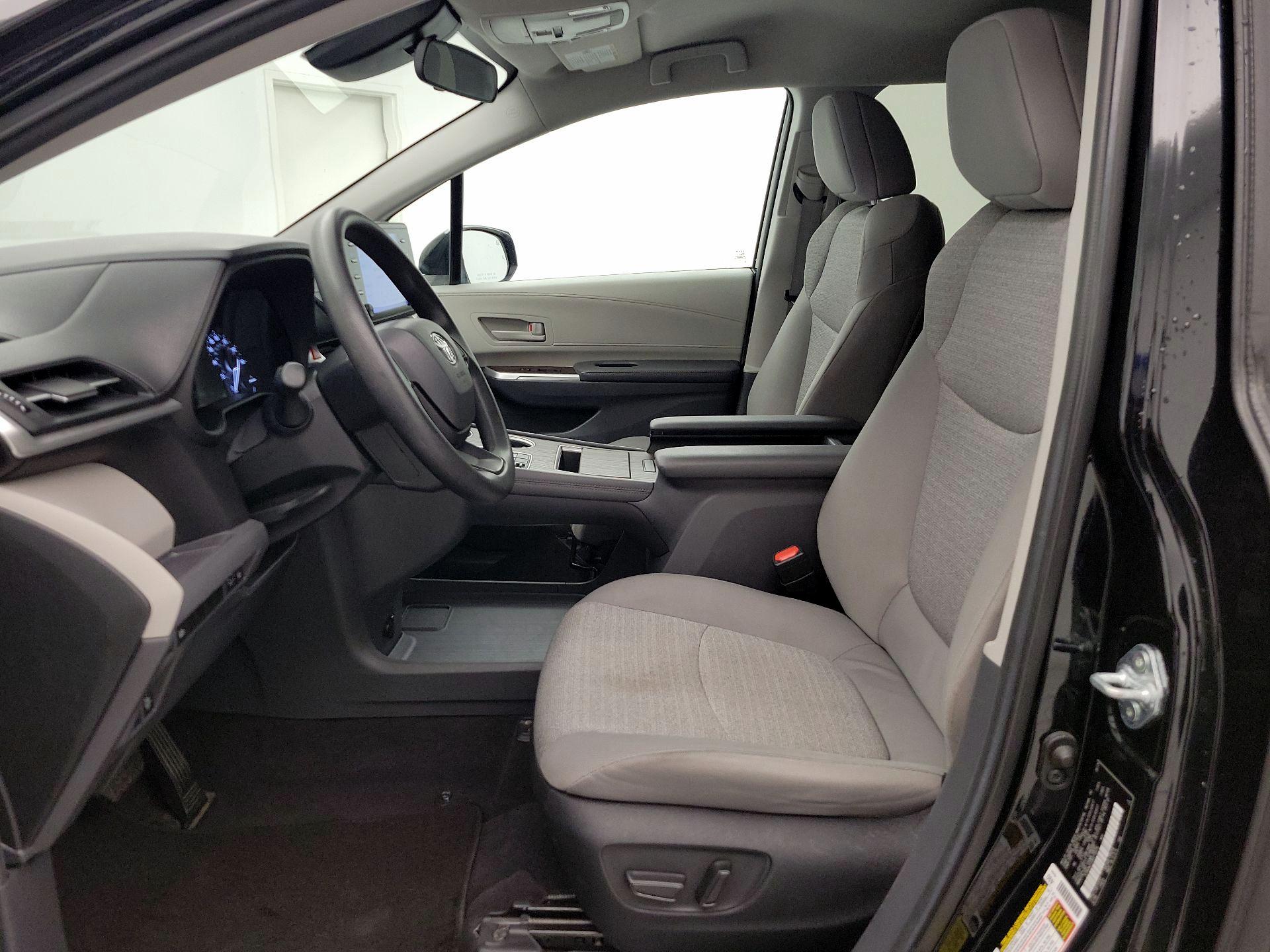 Thumbnail: 2024 Toyota Sienna - 11