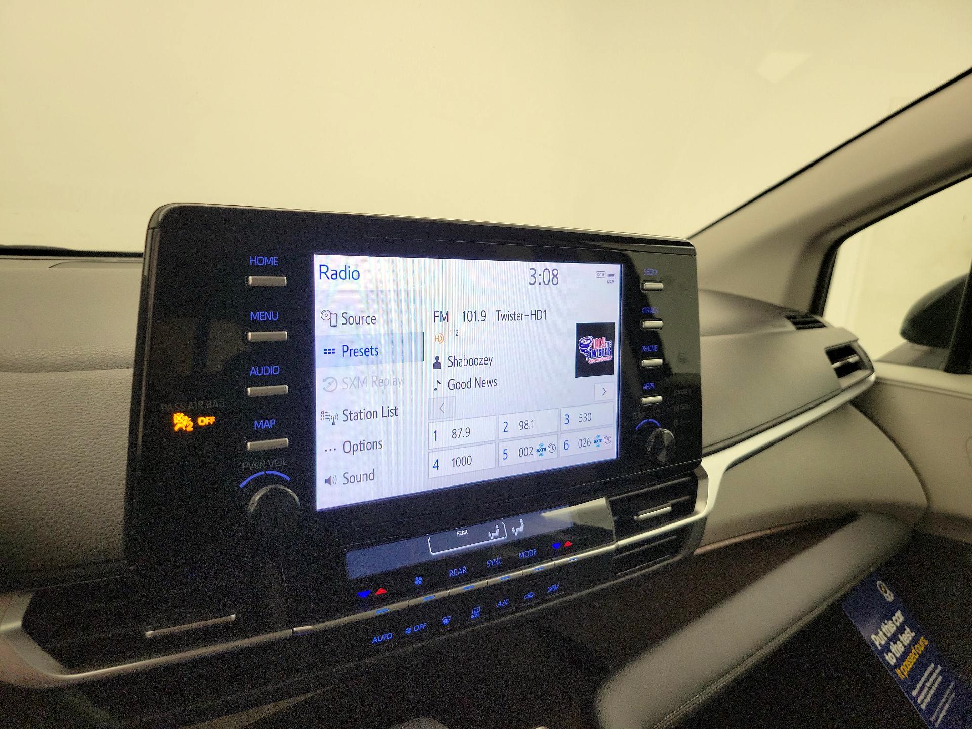 Thumbnail: 2024 Toyota Sienna - 15