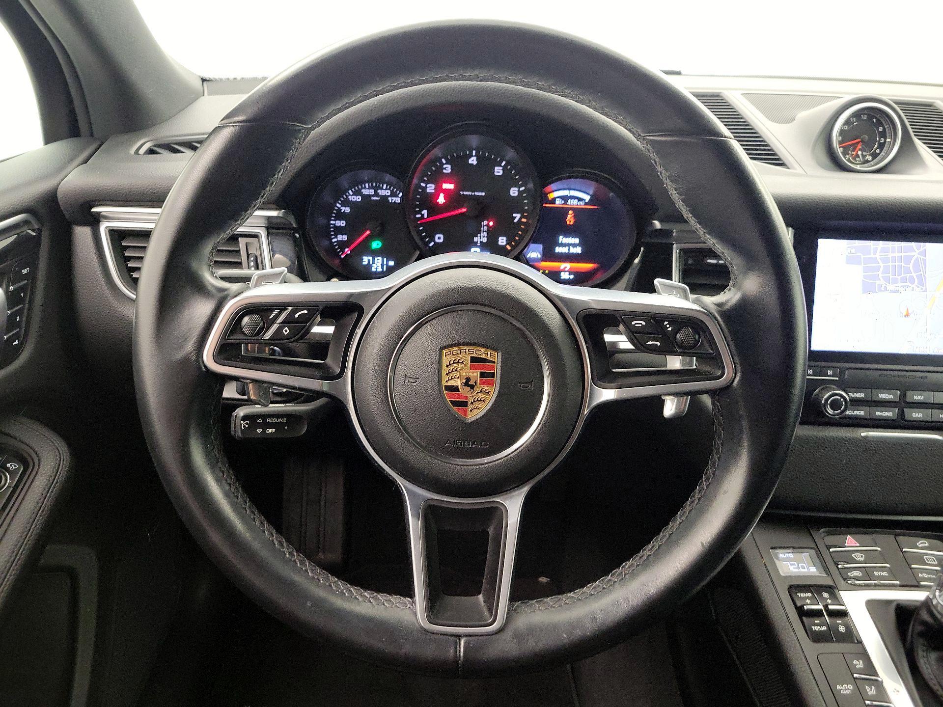 Thumbnail: 2018 Porsche Macan - 10