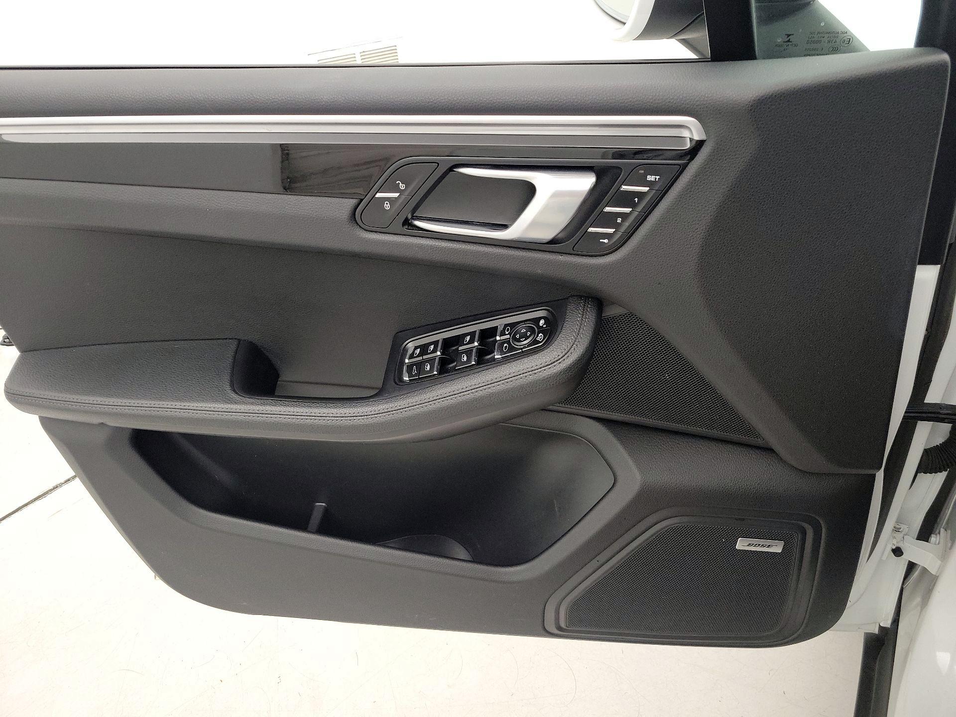 Thumbnail: 2018 Porsche Macan - 12