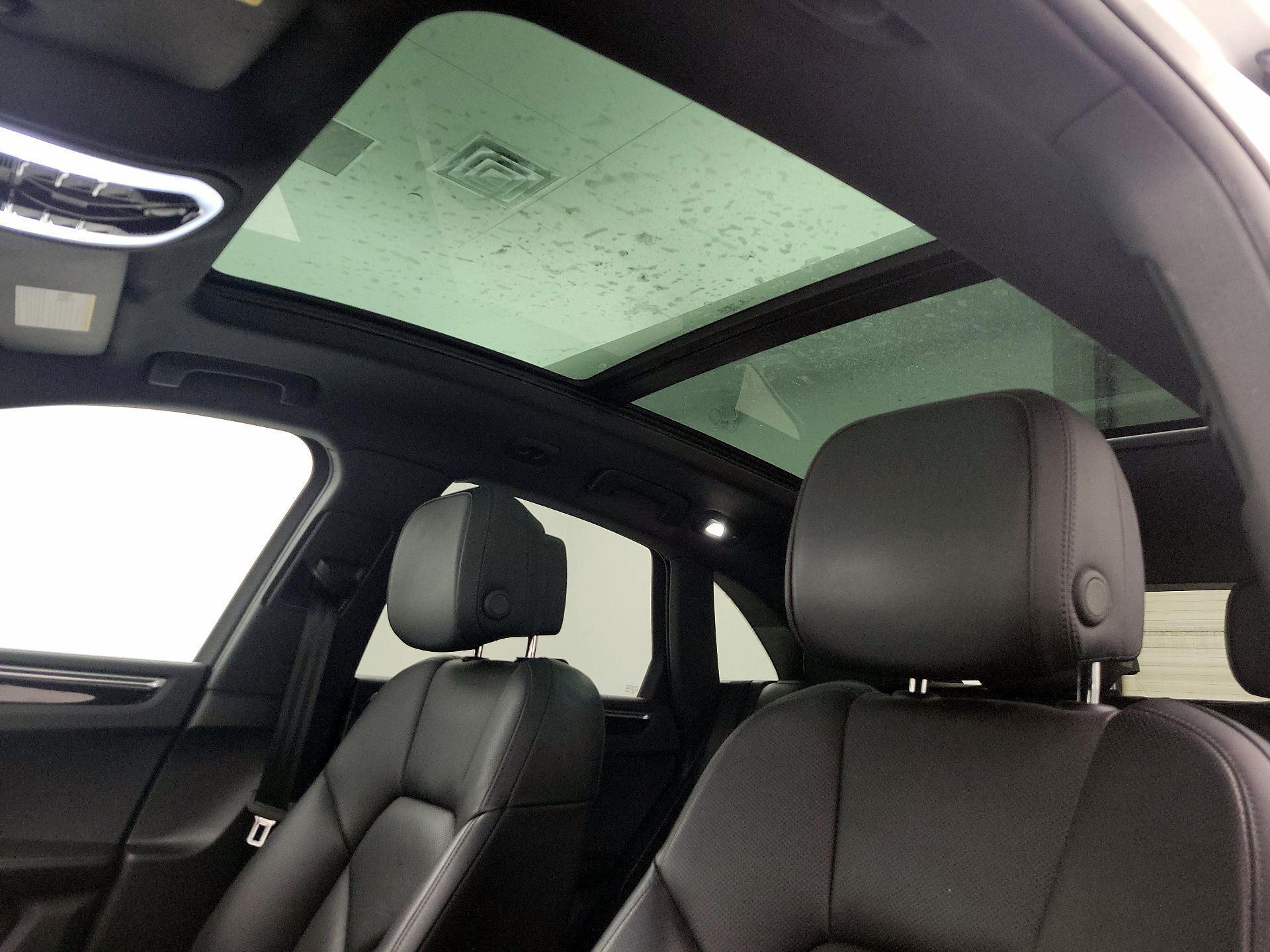 Thumbnail: 2018 Porsche Macan - 20