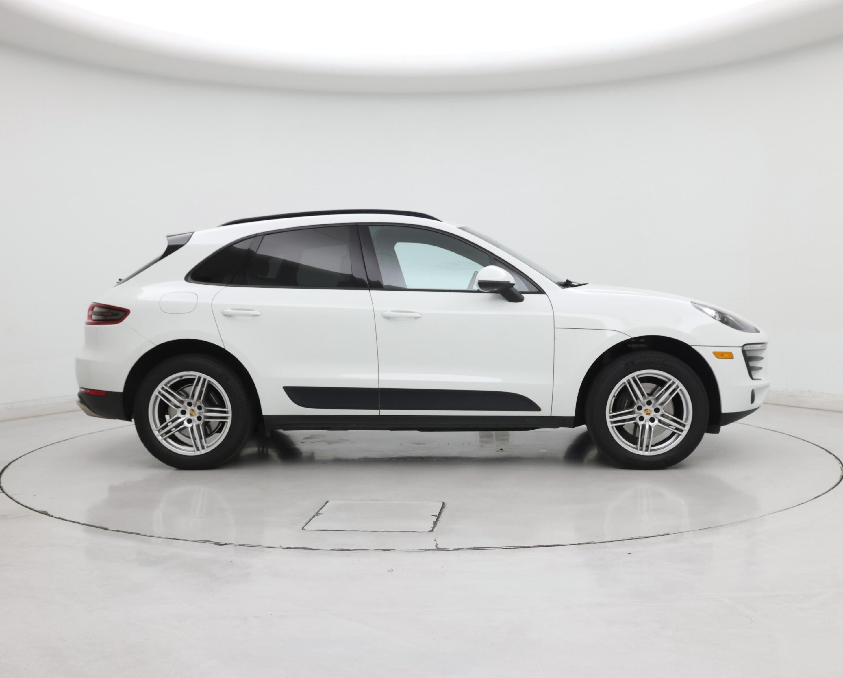 Thumbnail: 2018 Porsche Macan - 7