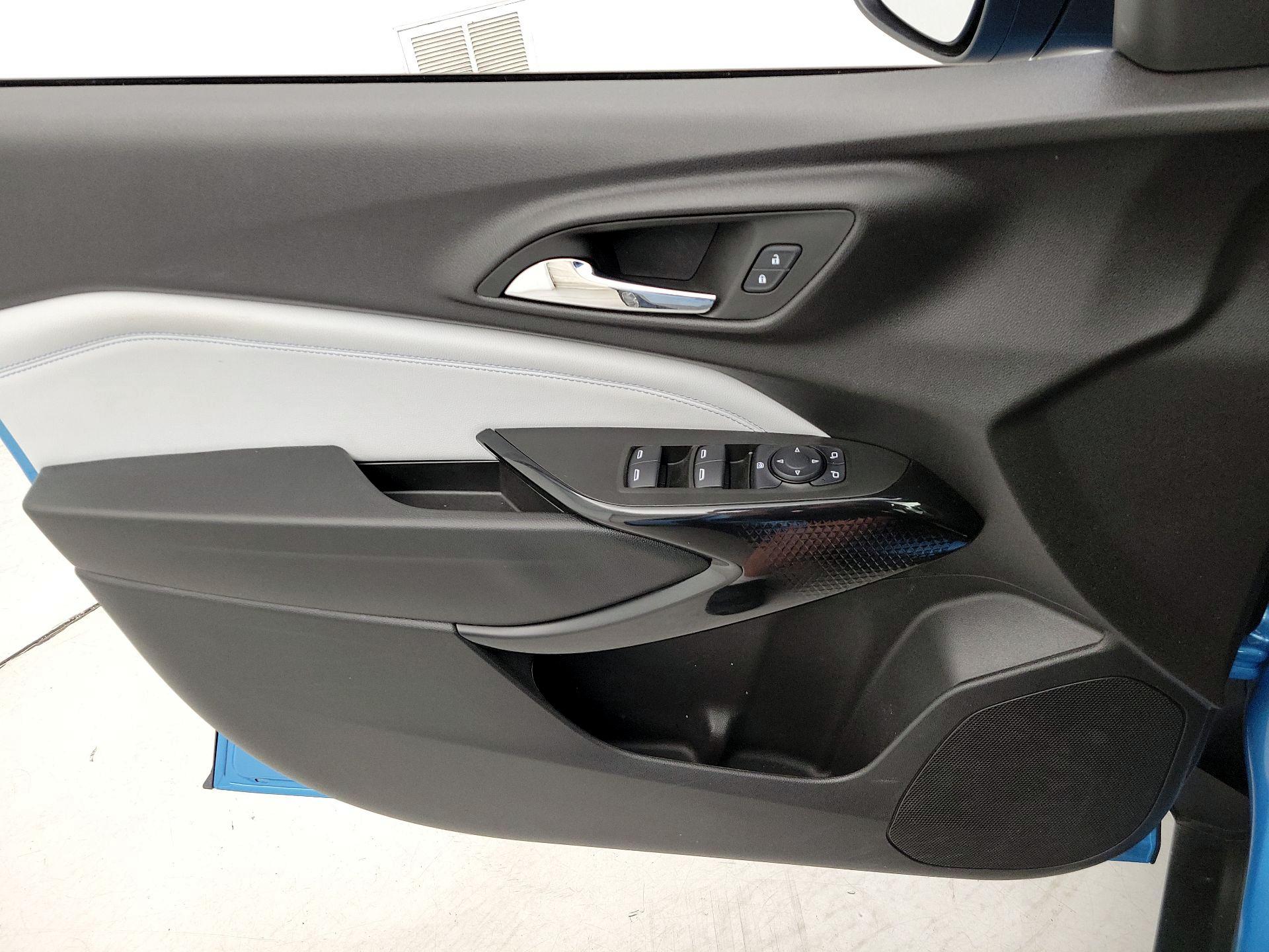 Thumbnail: 2025 Chevrolet Trax - 12