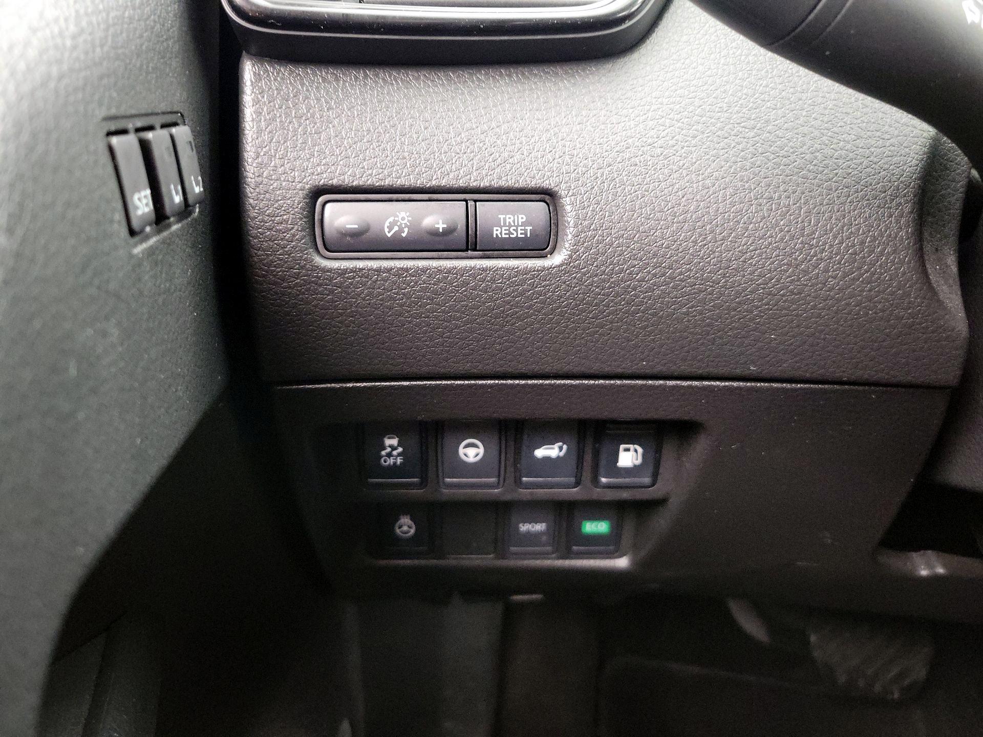 Thumbnail: 2020 Nissan Rogue - 13