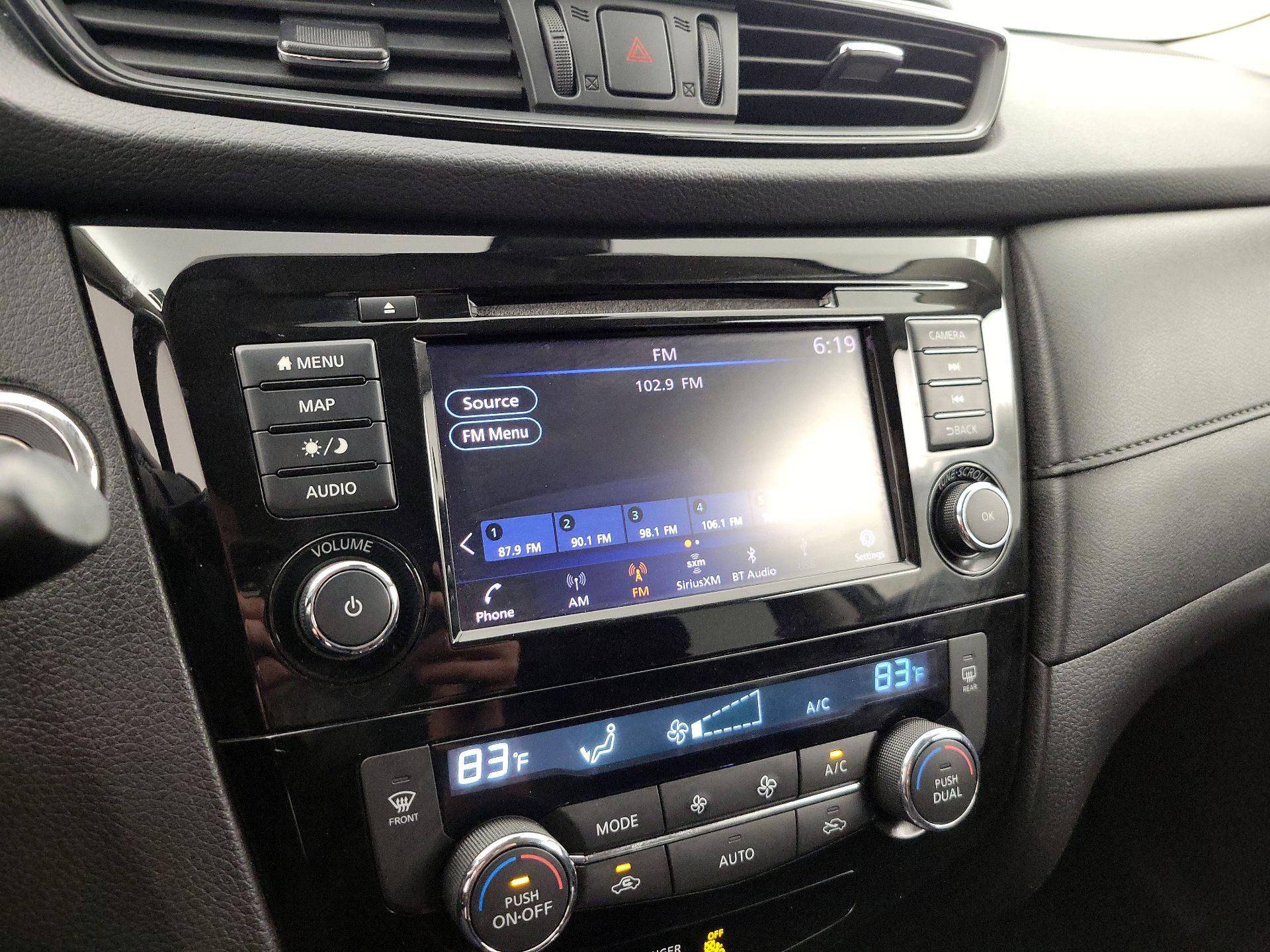 Thumbnail: 2020 Nissan Rogue - 16