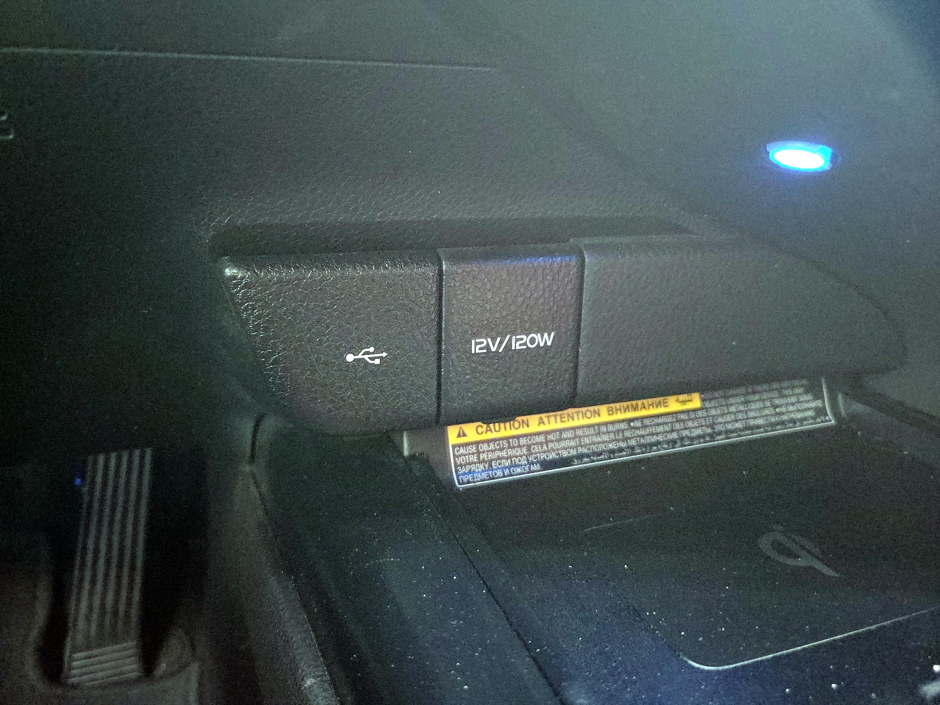 Thumbnail: 2020 Toyota Camry - 19