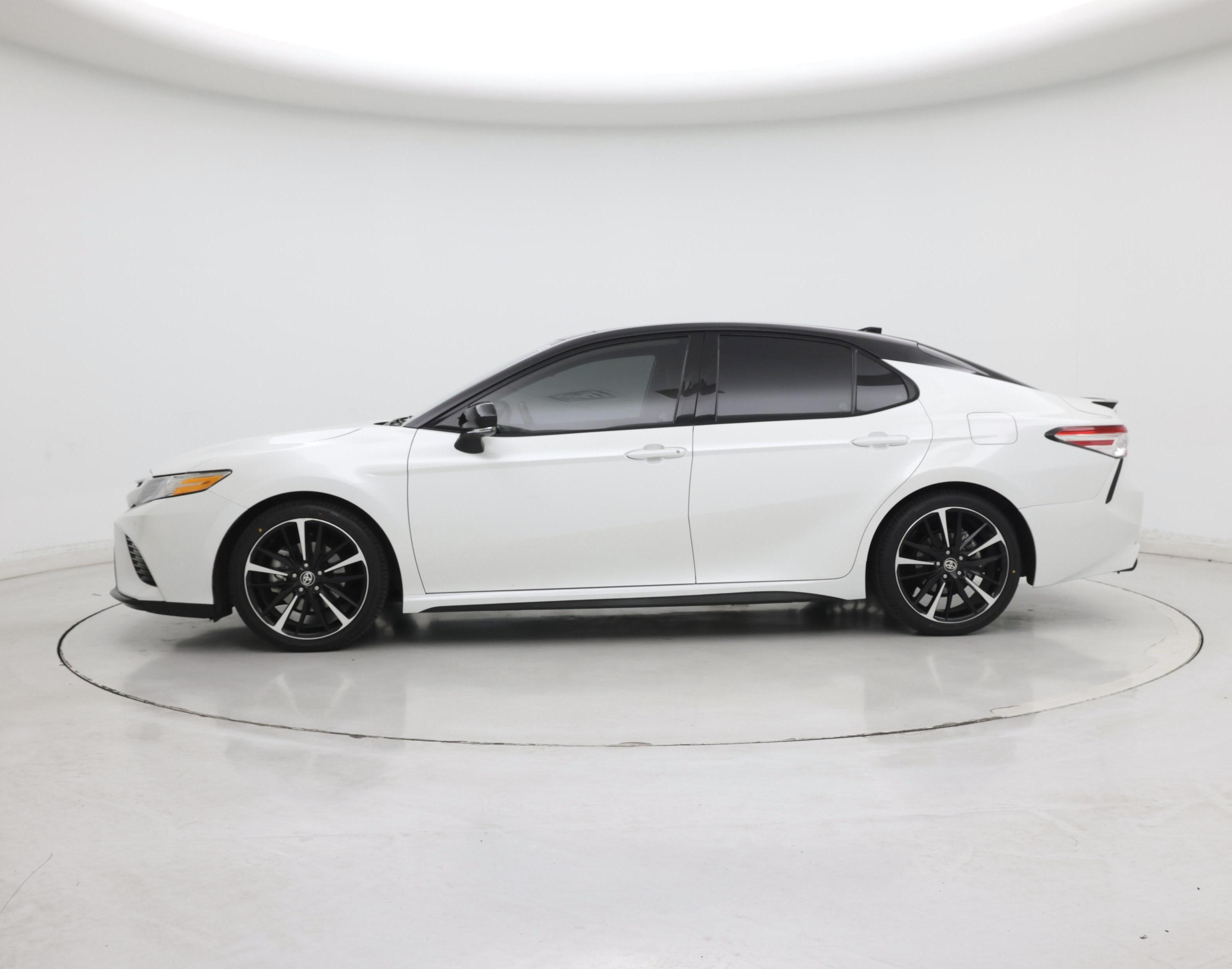 Thumbnail: 2020 Toyota Camry - 3