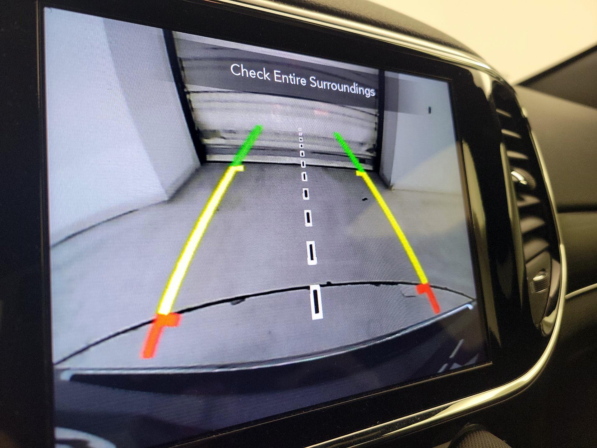 Thumbnail: 2020 Jeep Grand Cherokee - 14