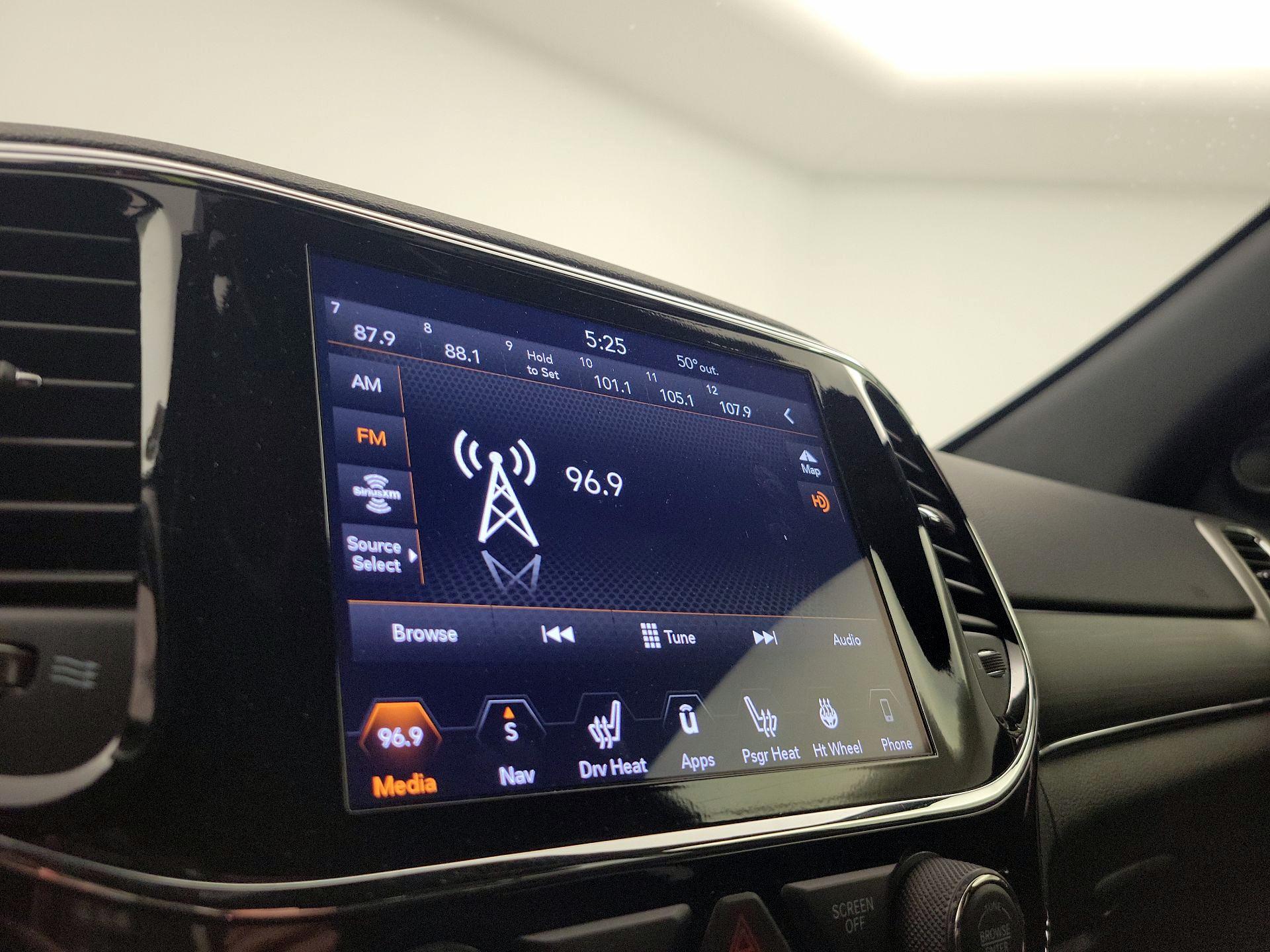 Thumbnail: 2020 Jeep Grand Cherokee - 15