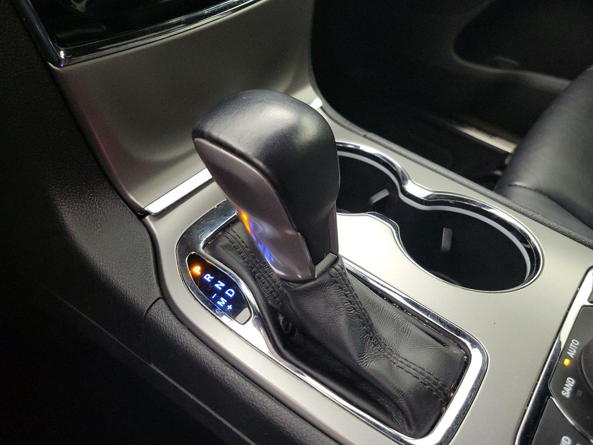 Thumbnail: 2020 Jeep Grand Cherokee - 17