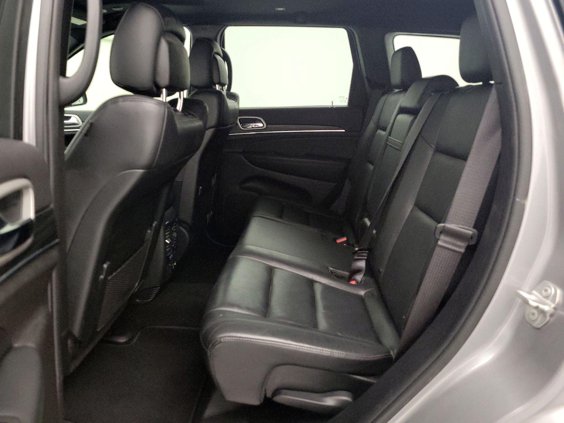 Thumbnail: 2020 Jeep Grand Cherokee - 20