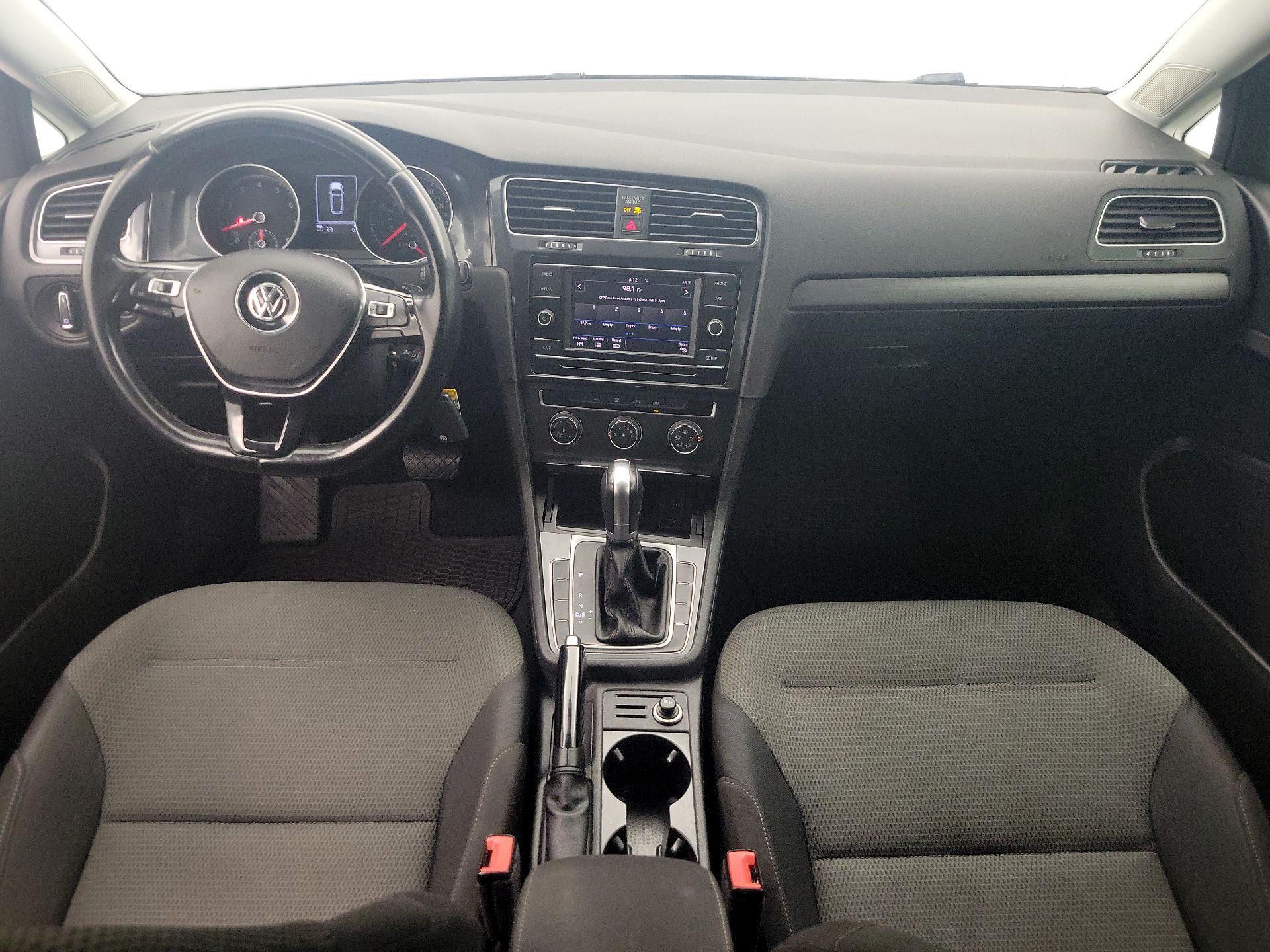 Thumbnail: 2018 Volkswagen Golf - 9