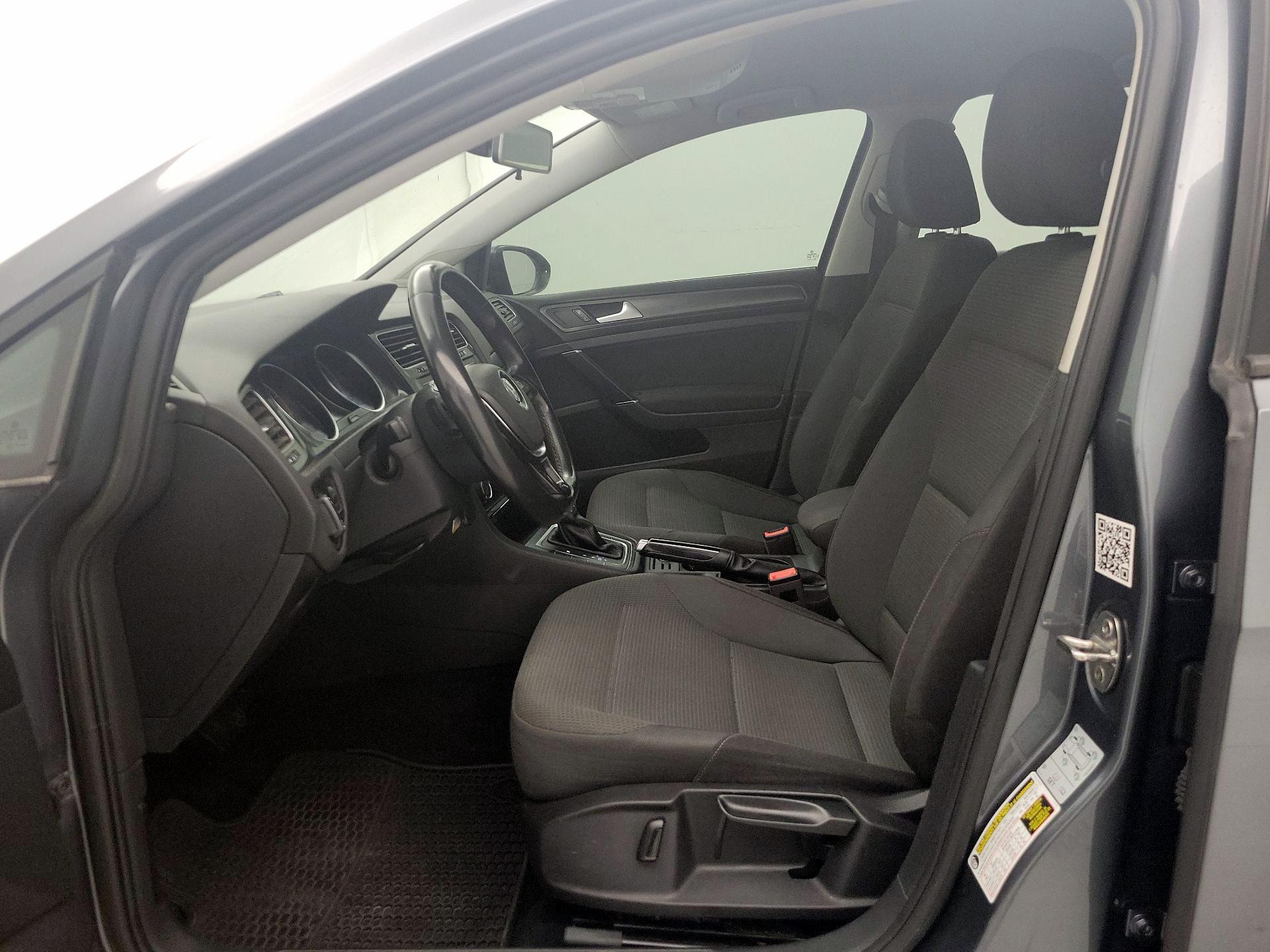 Thumbnail: 2018 Volkswagen Golf - 11