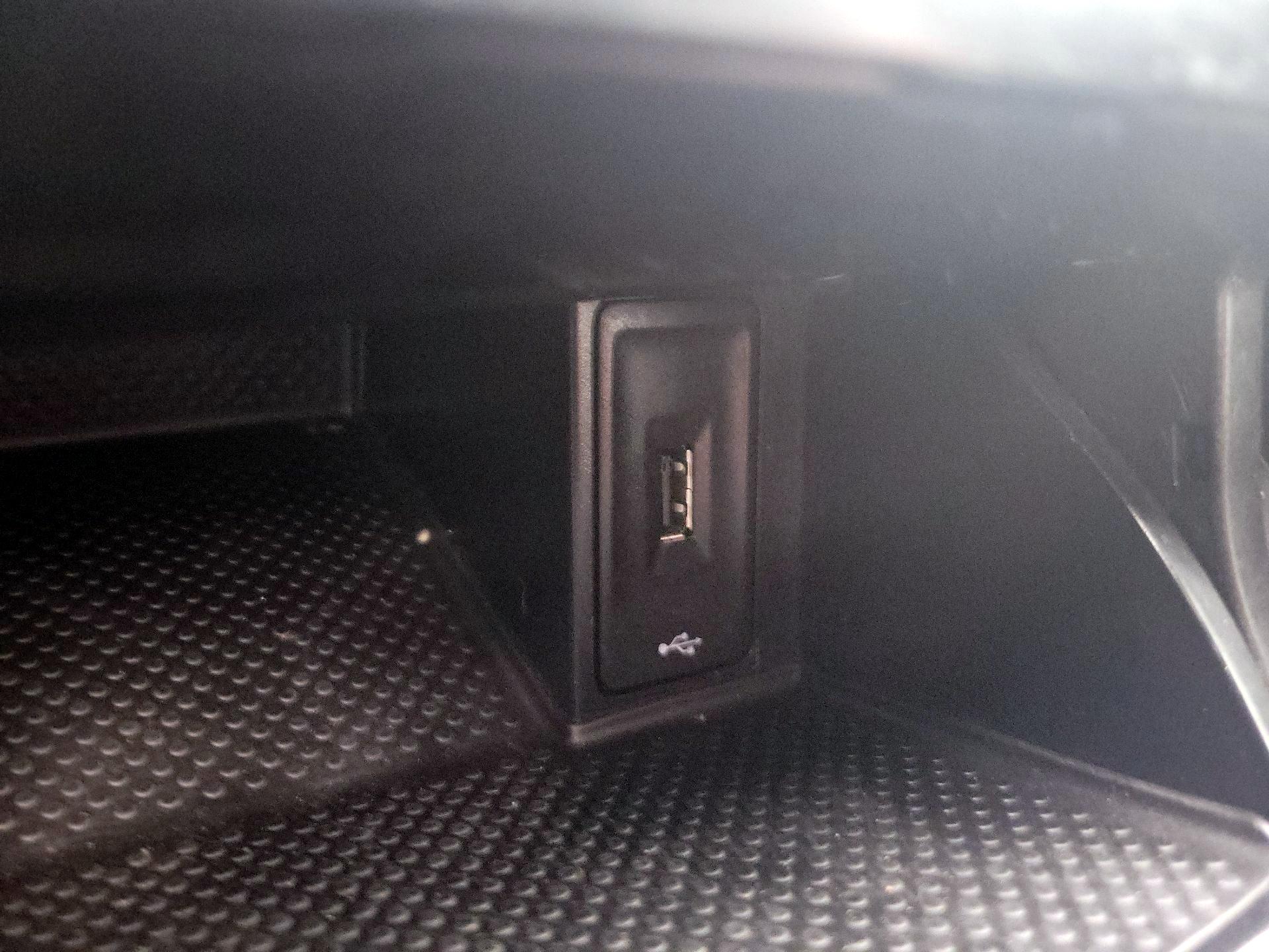 Thumbnail: 2018 Volkswagen Golf - 18