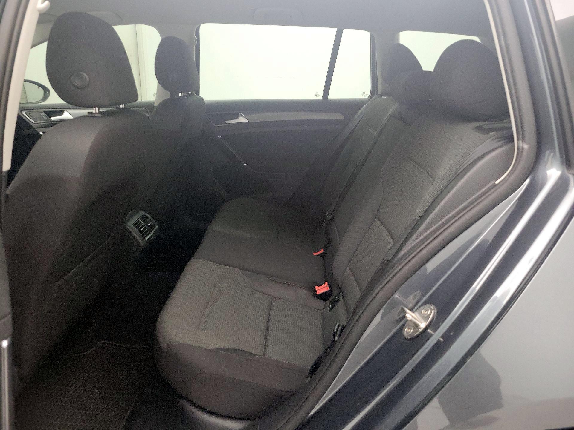 Thumbnail: 2018 Volkswagen Golf - 19