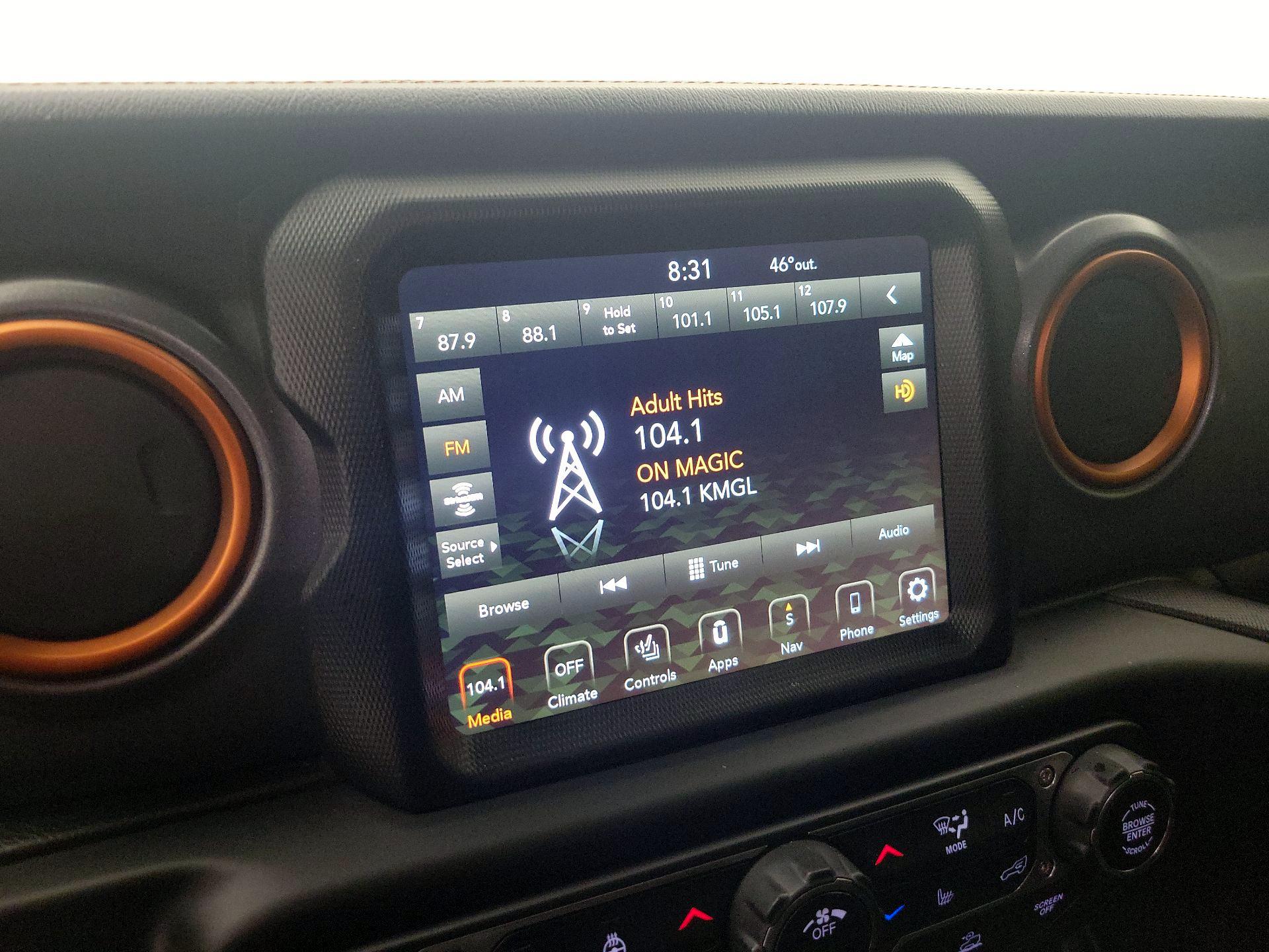 Thumbnail: 2021 Jeep Gladiator - 16