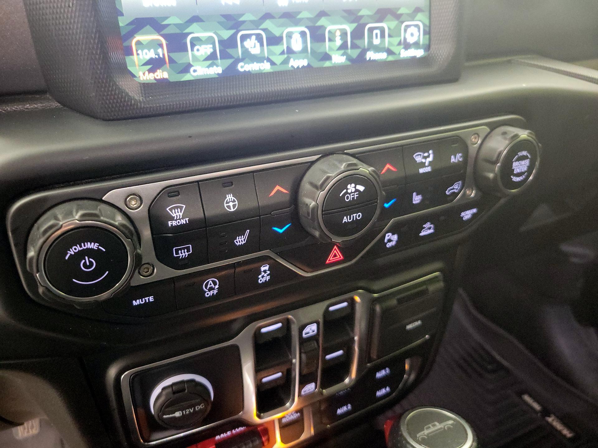 Thumbnail: 2021 Jeep Gladiator - 17