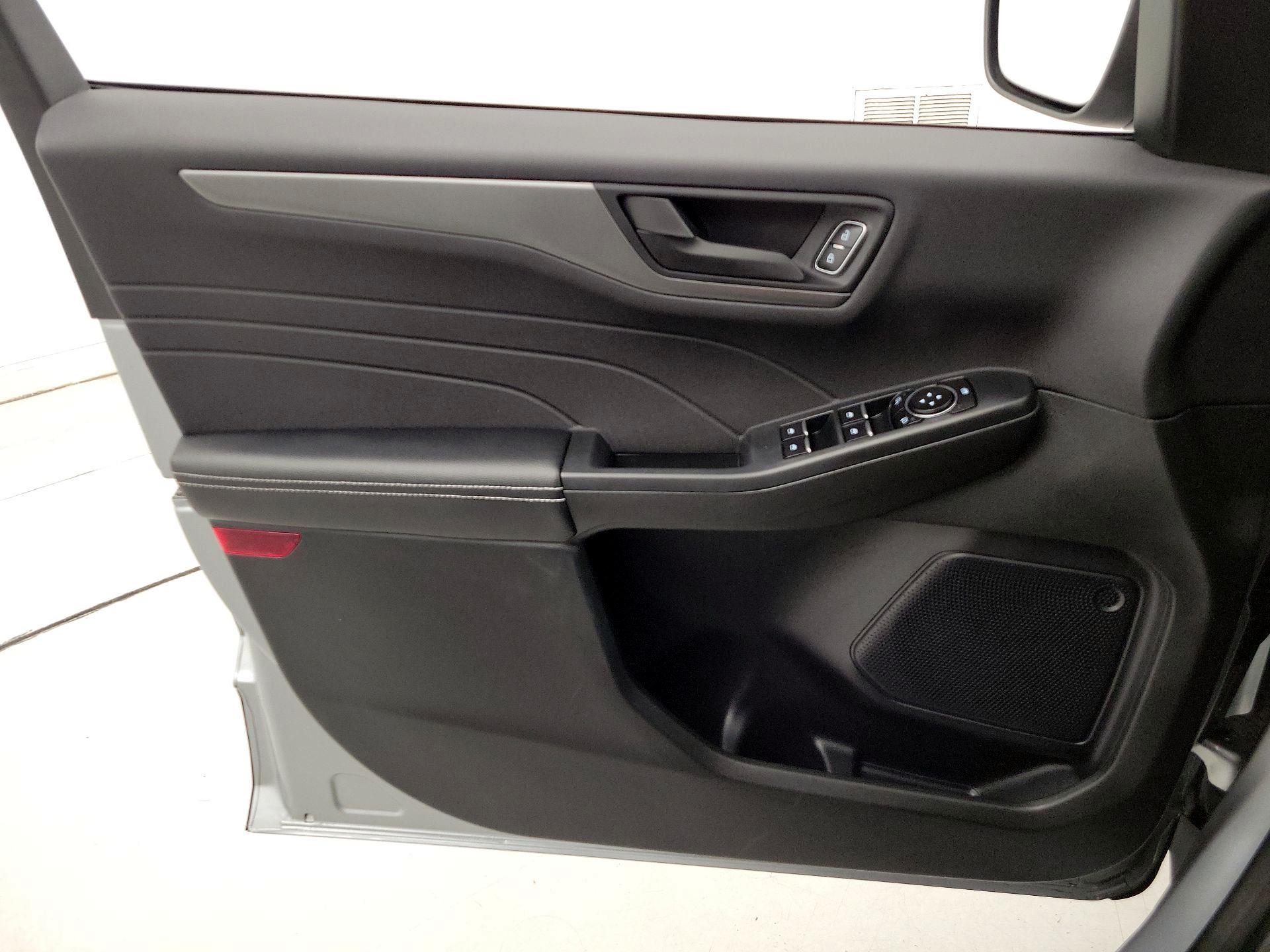 Thumbnail: 2023 Ford Escape - 12