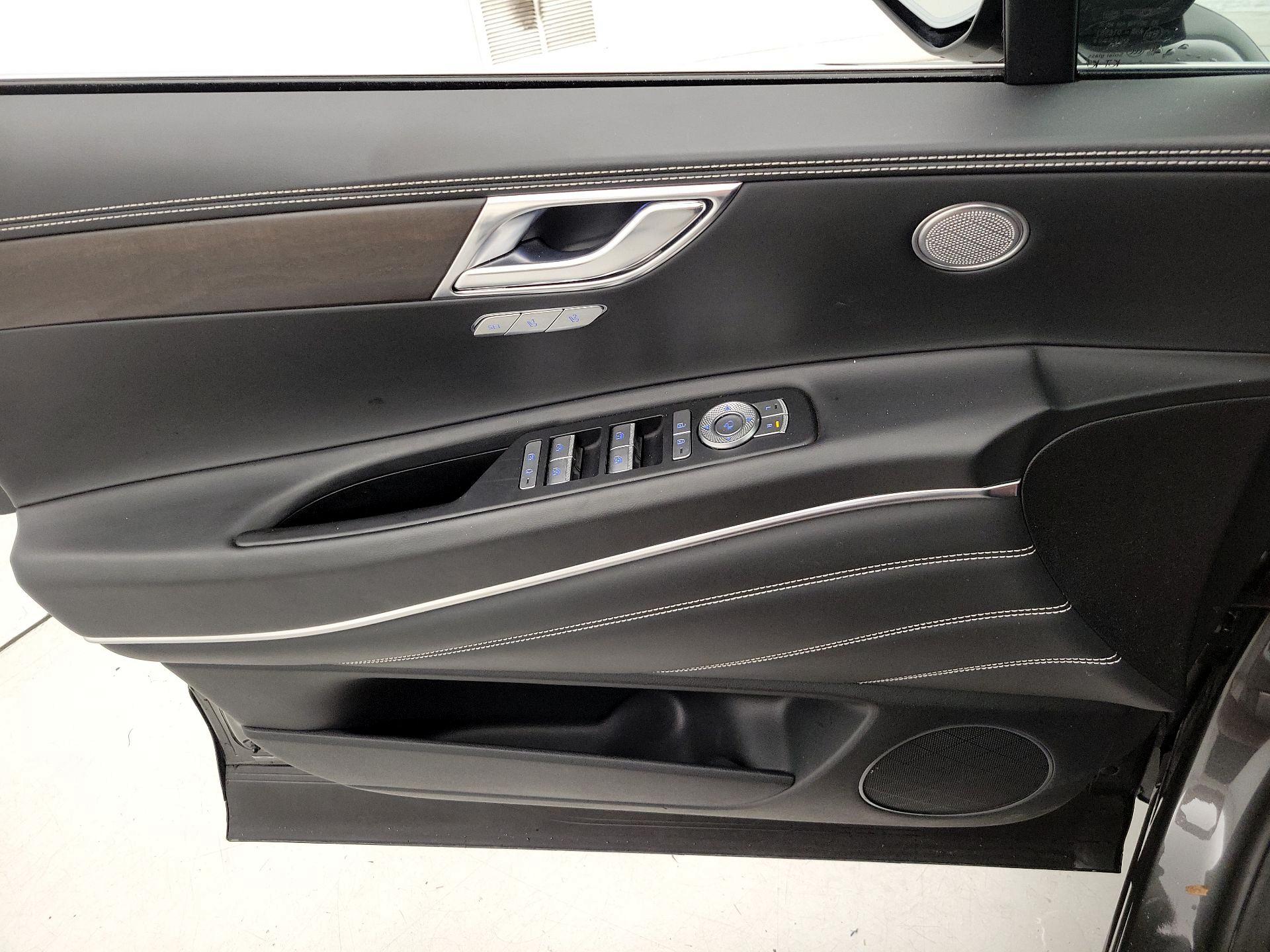 Thumbnail: 2024 Genesis GV80 - 12