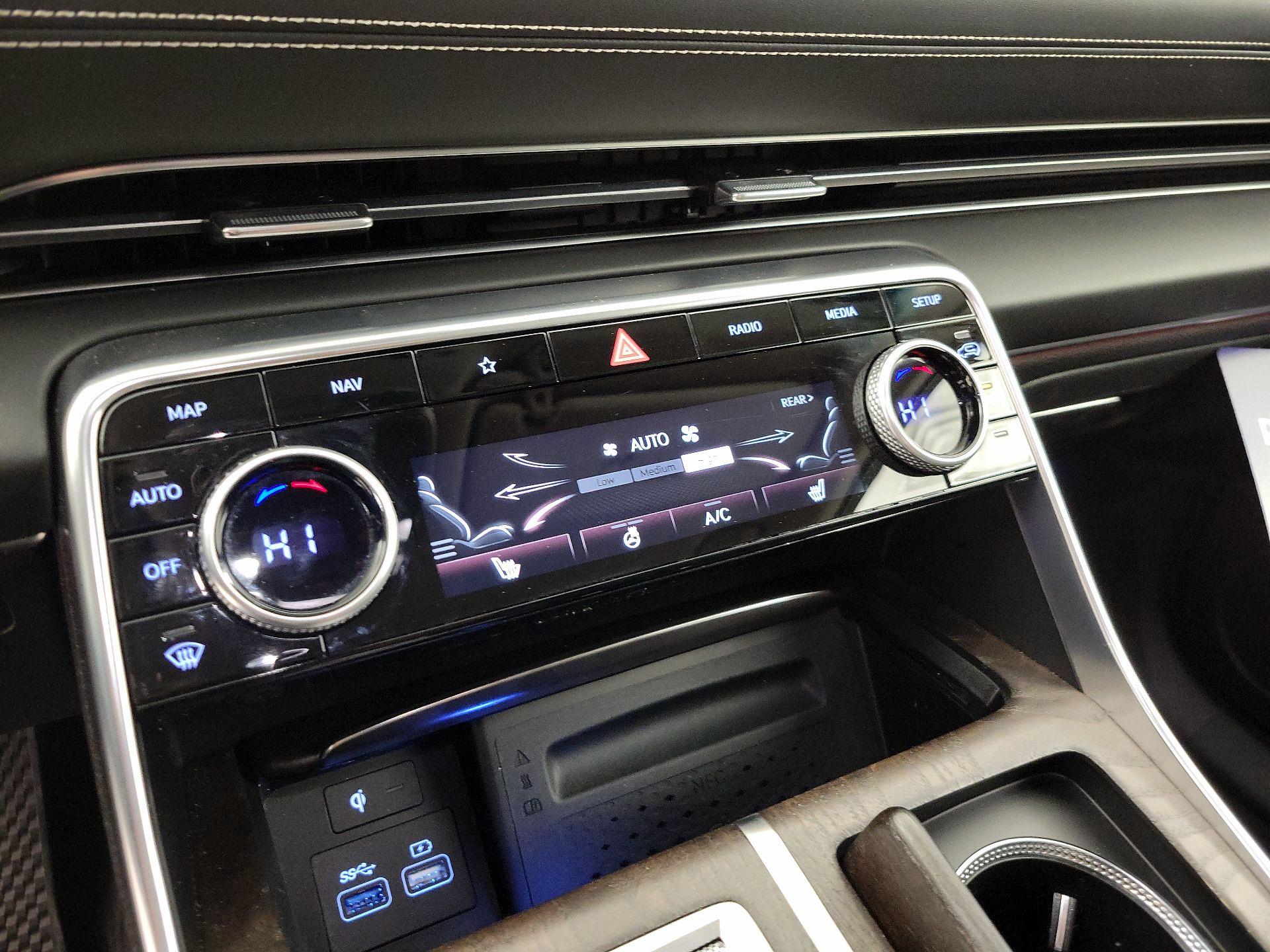 Thumbnail: 2024 Genesis GV80 - 17