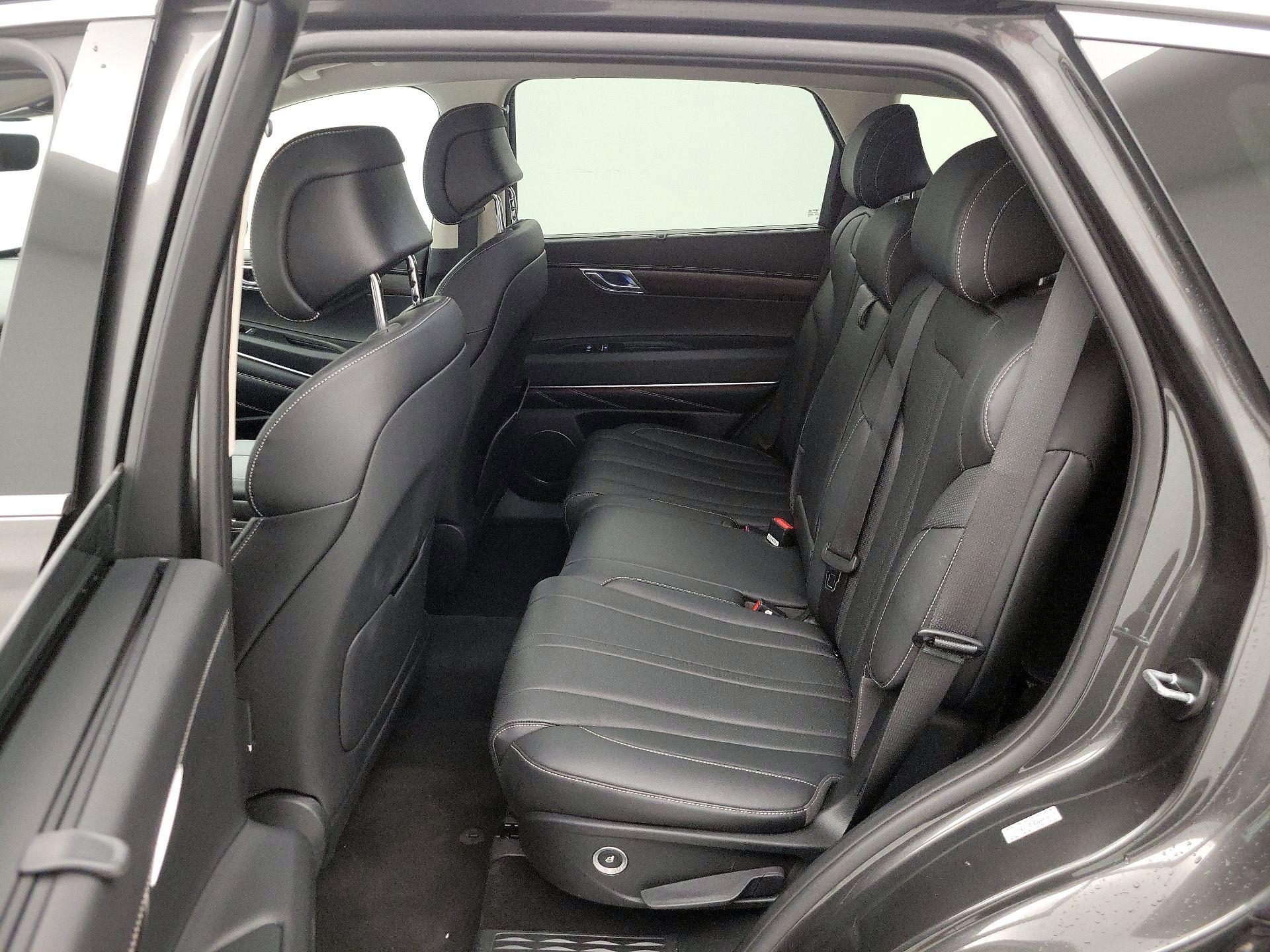 Thumbnail: 2024 Genesis GV80 - 20