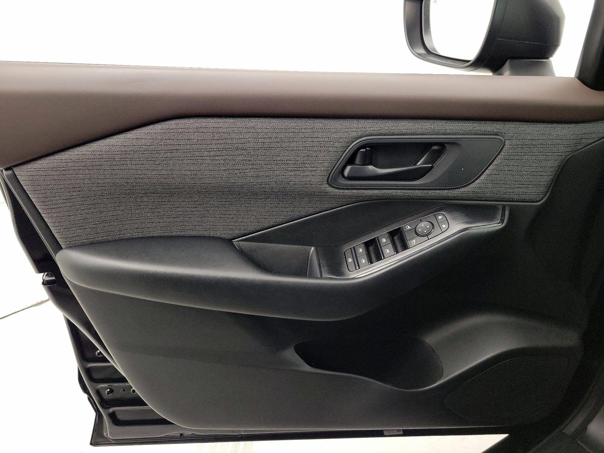 Thumbnail: 2023 Nissan Rogue - 12