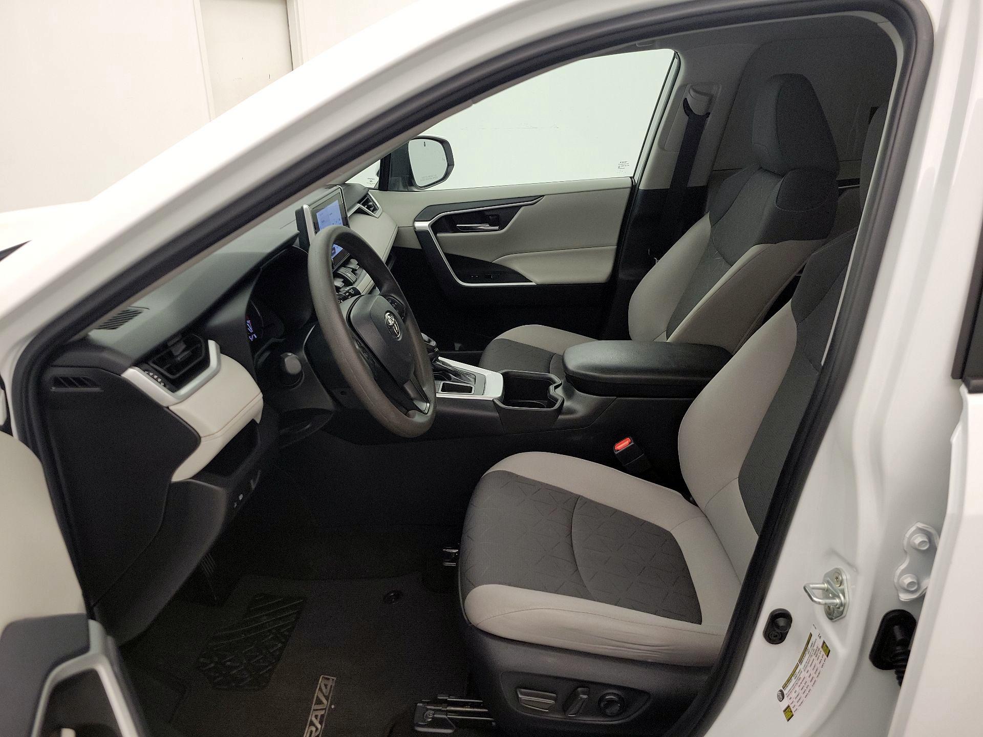 Thumbnail: 2024 Toyota RAV4 - 11