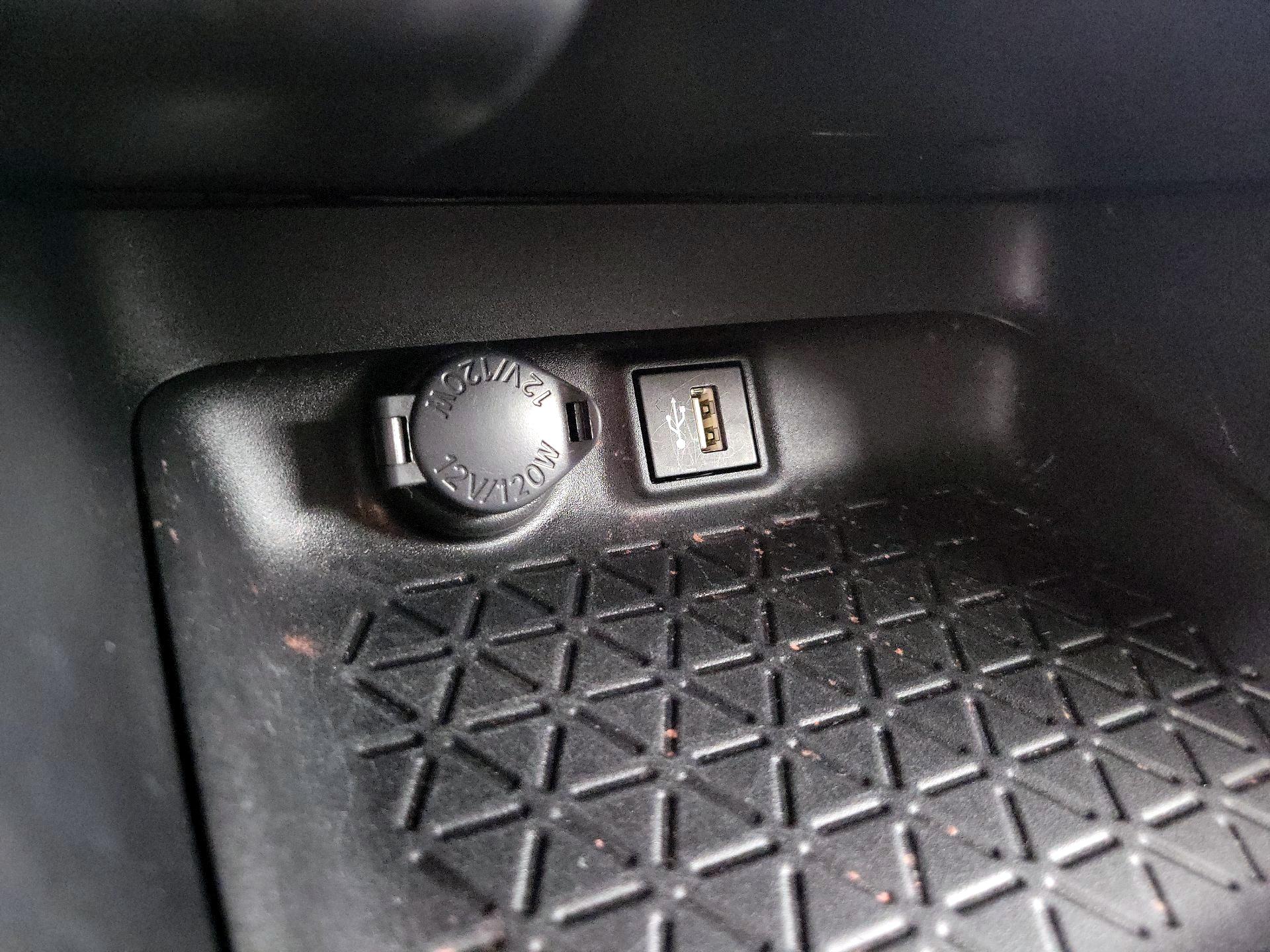 Thumbnail: 2024 Toyota RAV4 - 18