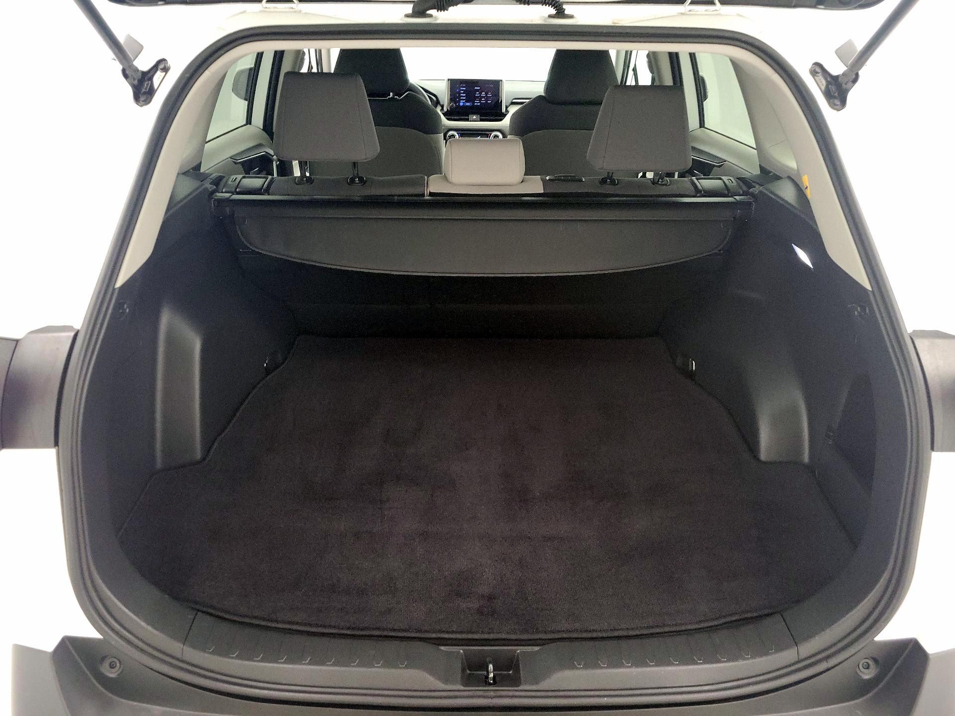 Thumbnail: 2024 Toyota RAV4 - 20