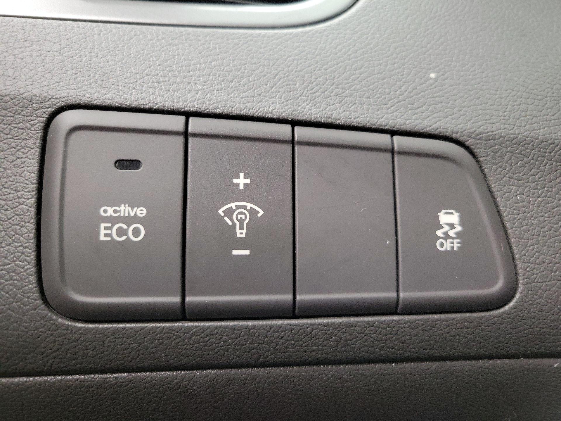 Thumbnail: 2014 Hyundai Elantra - 13