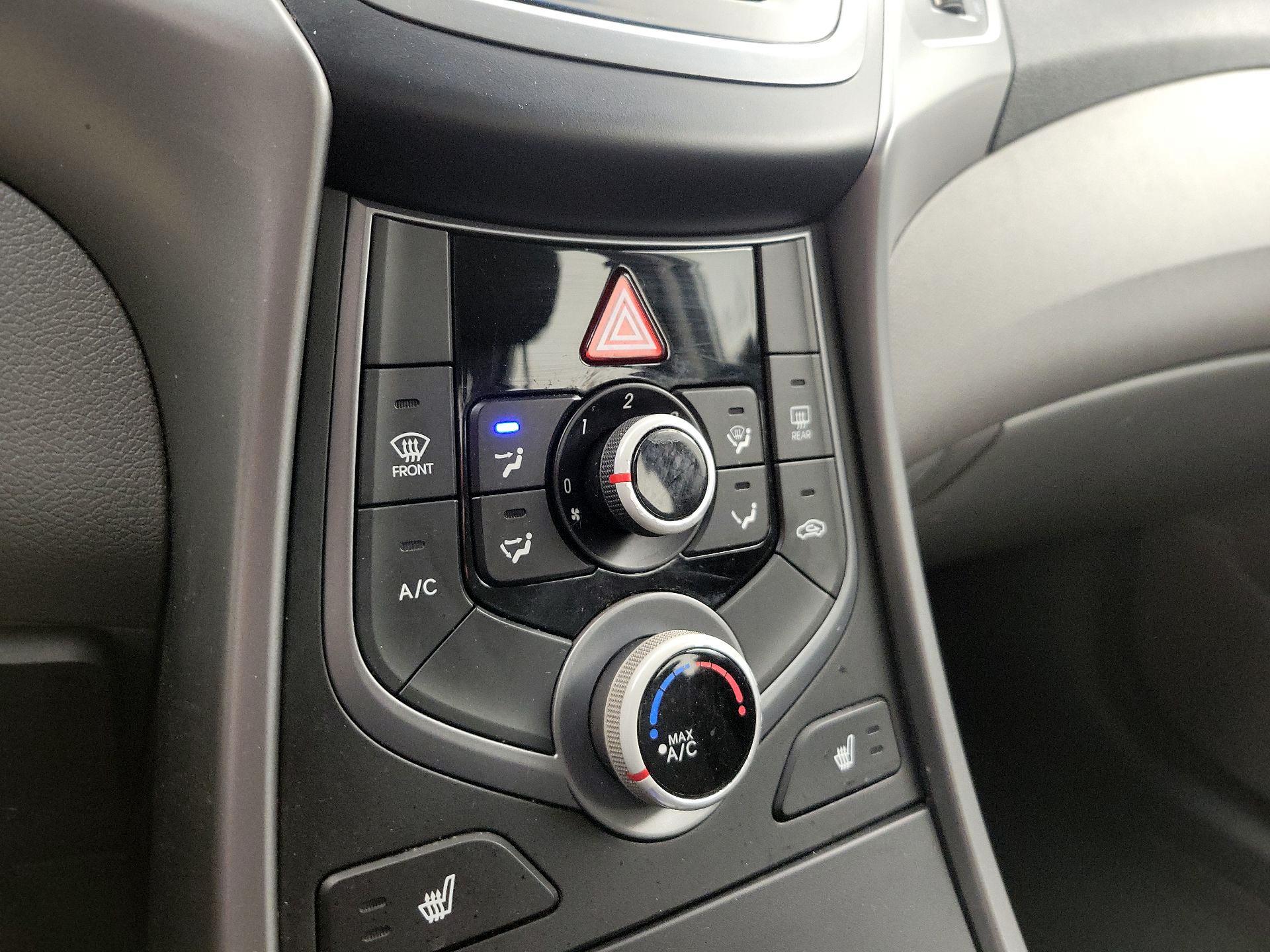 Thumbnail: 2014 Hyundai Elantra - 16