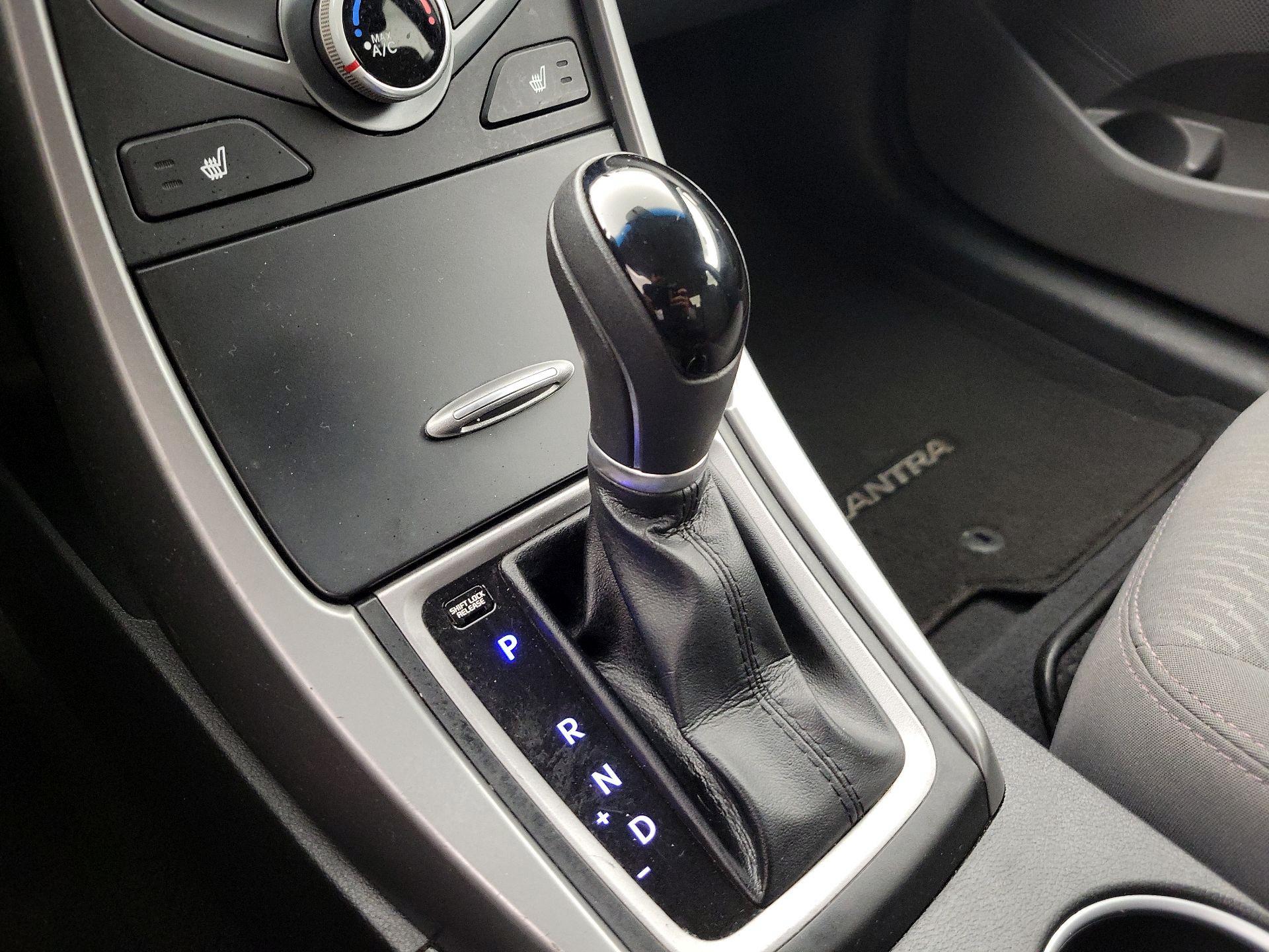 Thumbnail: 2014 Hyundai Elantra - 17