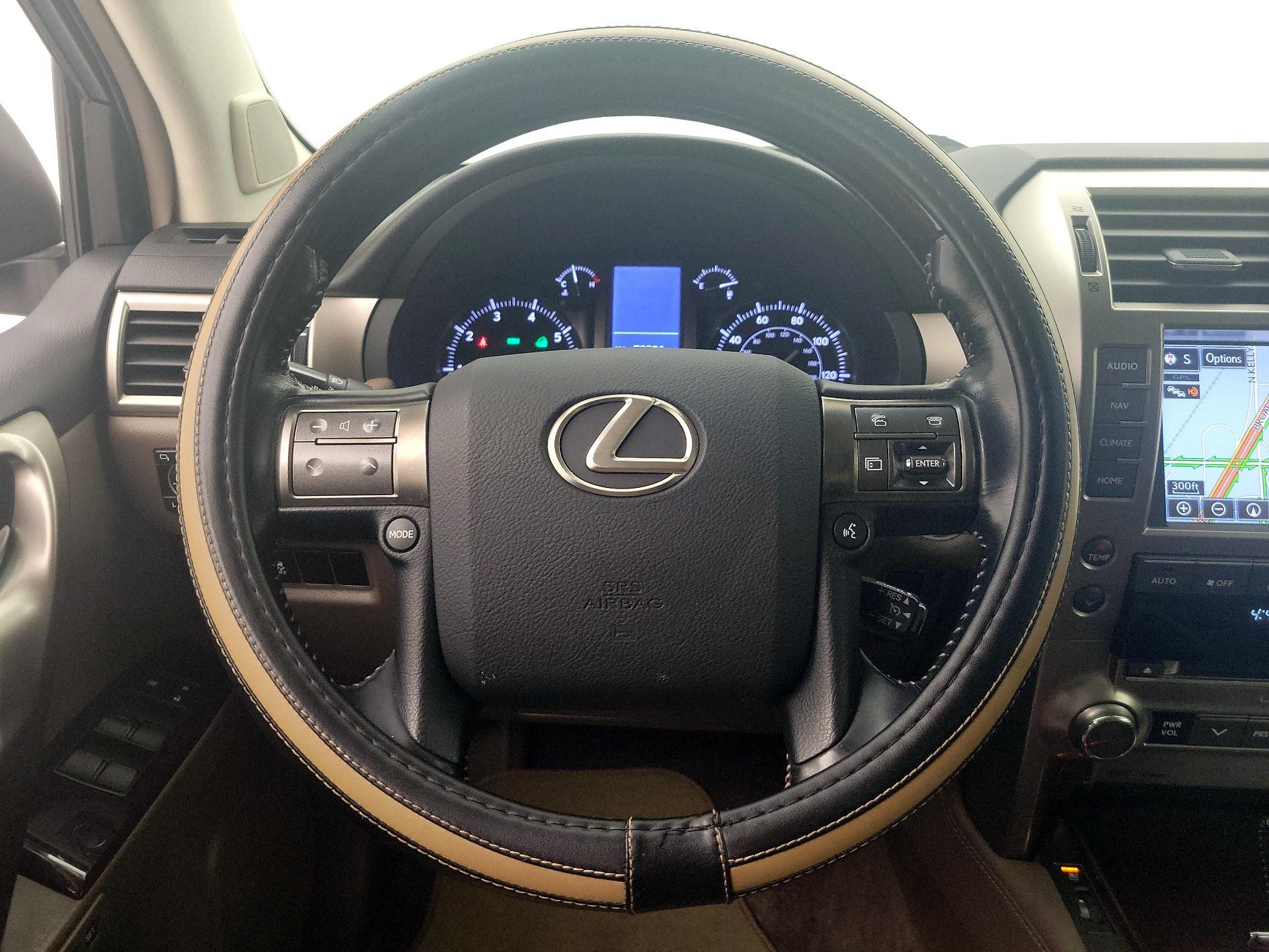 Thumbnail: 2016 Lexus GX - 10