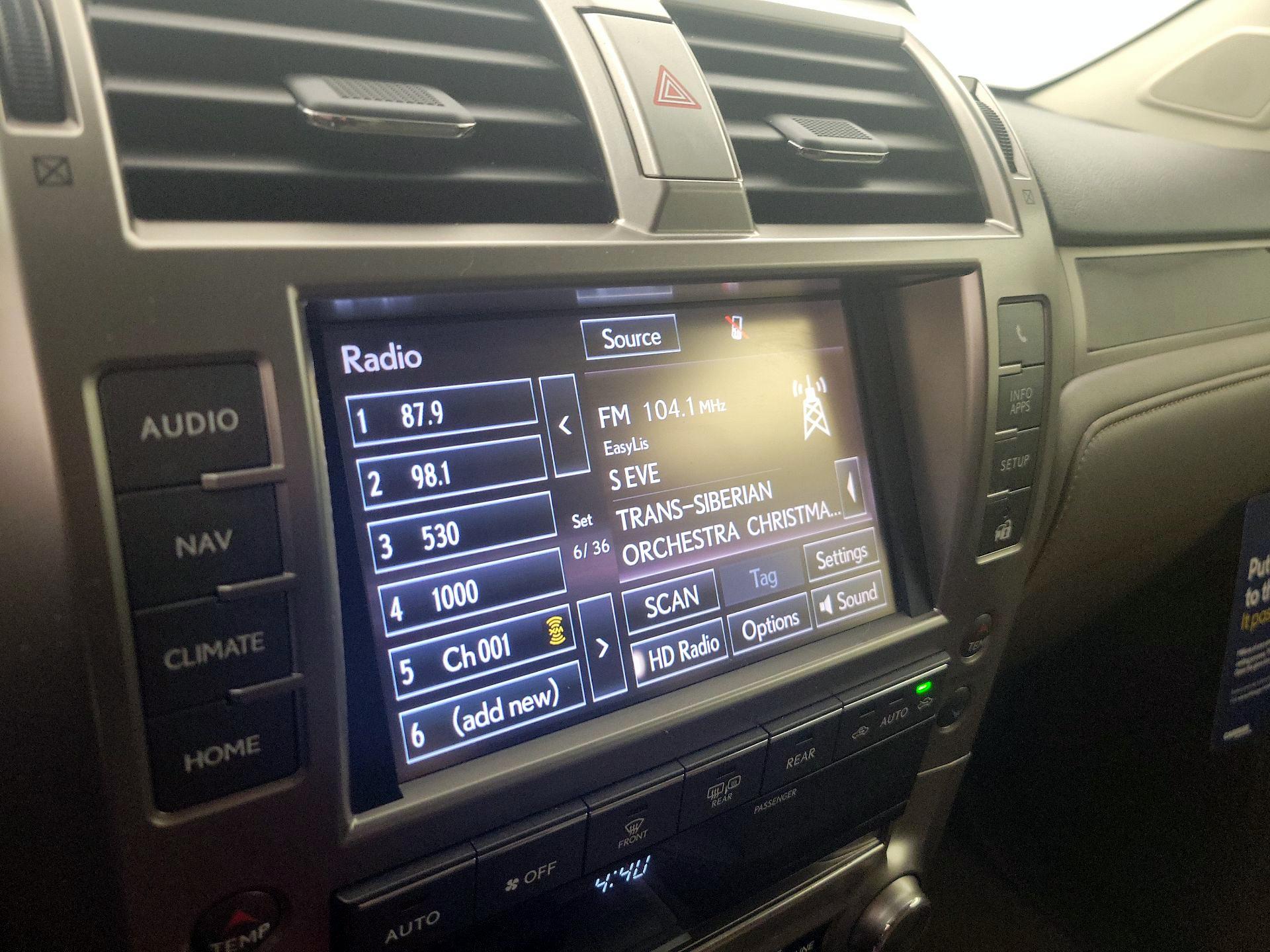 Thumbnail: 2016 Lexus GX - 16