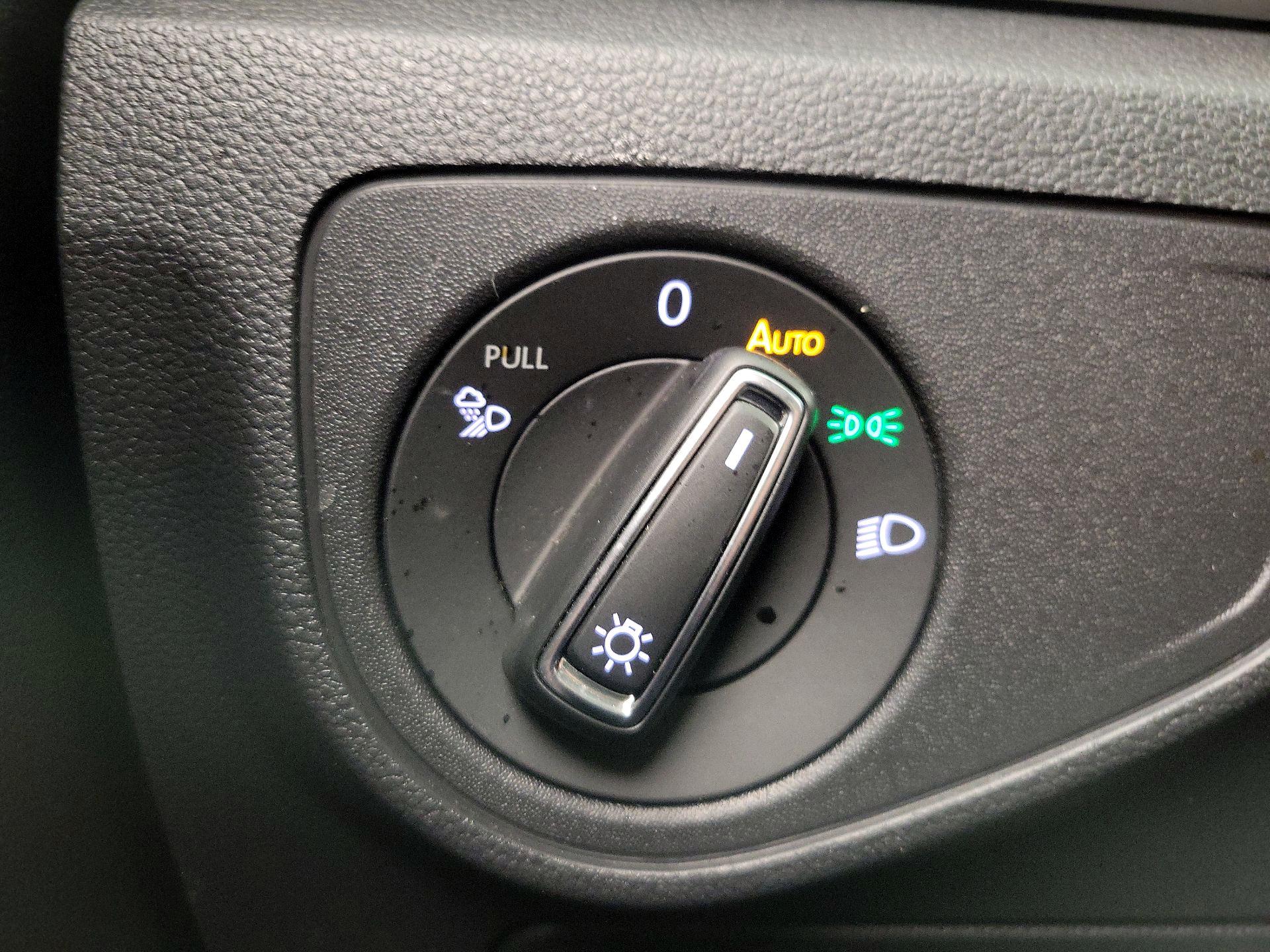 Thumbnail: 2023 Volkswagen Atlas - 13